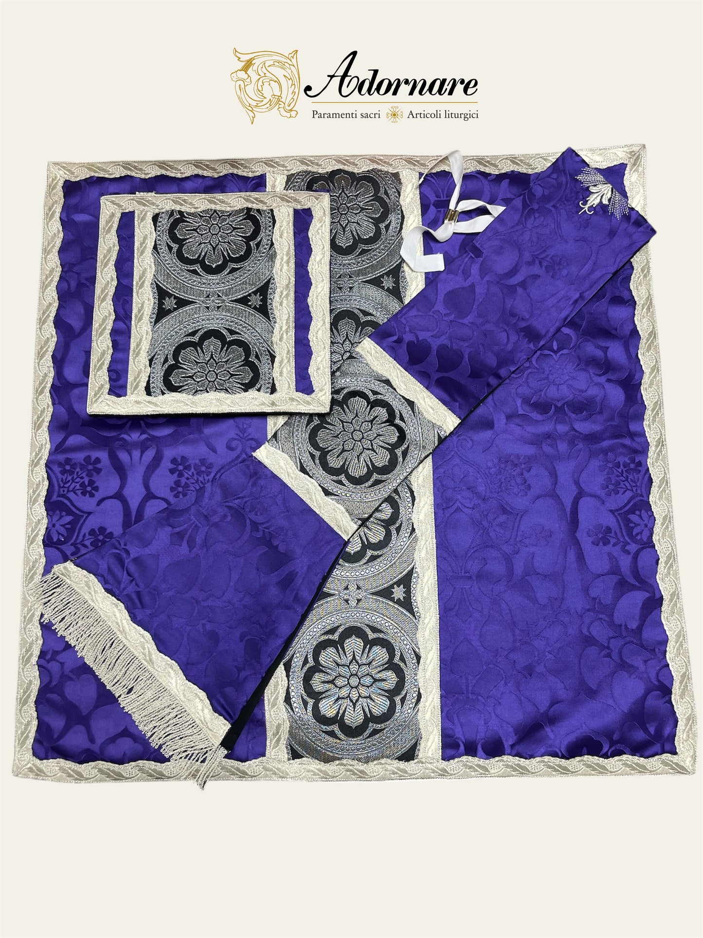 Semi-gothic chasuble with customised design