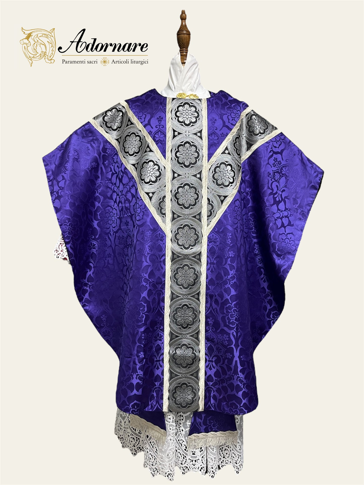 Semi-gothic chasuble with customised design