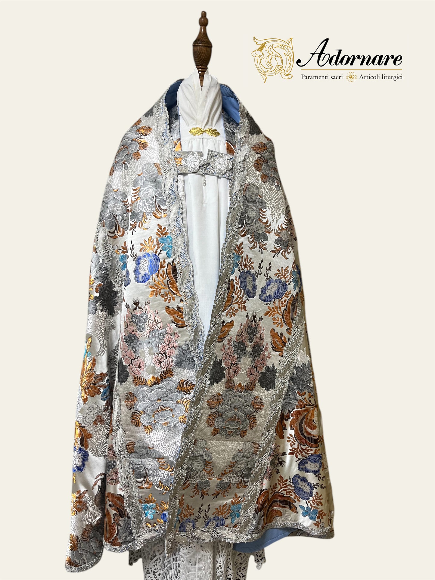 Brocade Roman Cope / Piviale Romano Broccato