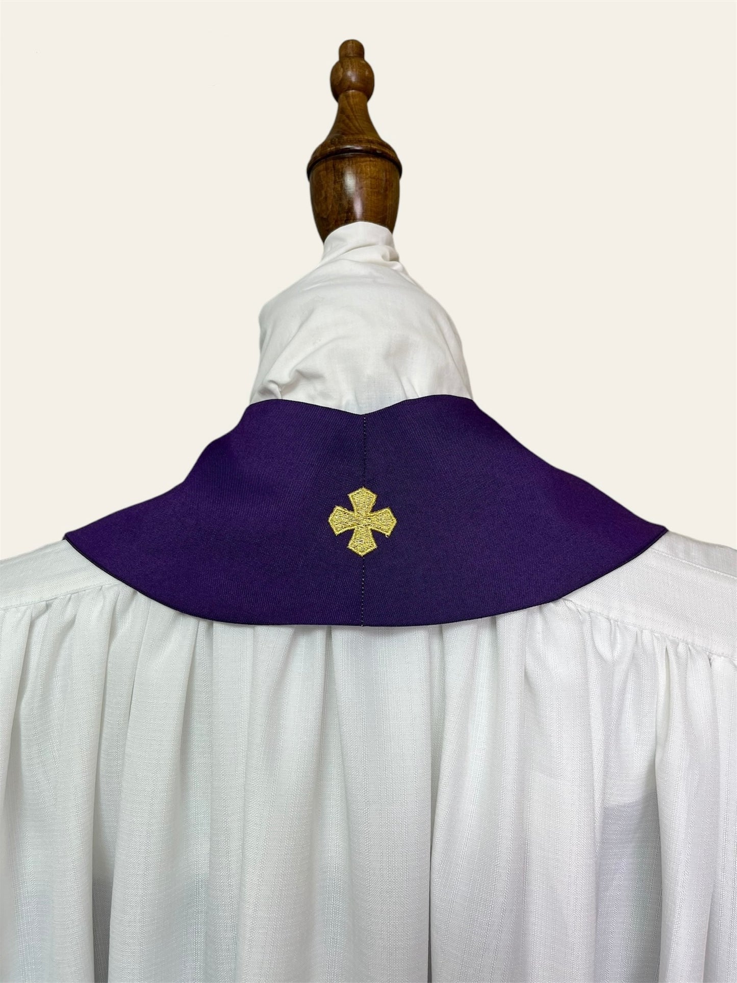 Gothic chasuble with machine embroidered panels / Casula con ricamo a macchina - Style GC-02