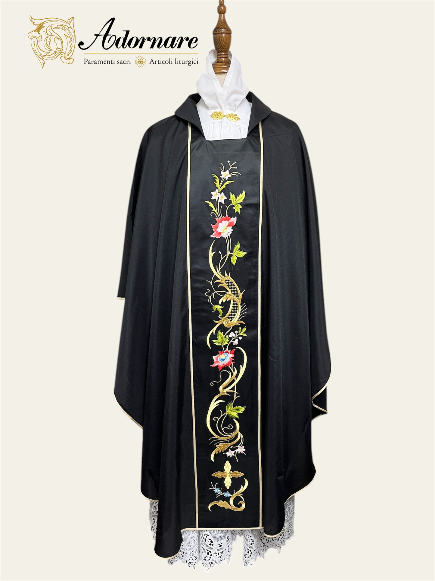 Gothic chasuble with machine embroidered panels / Casula con ricamo a macchina - Style GC-02