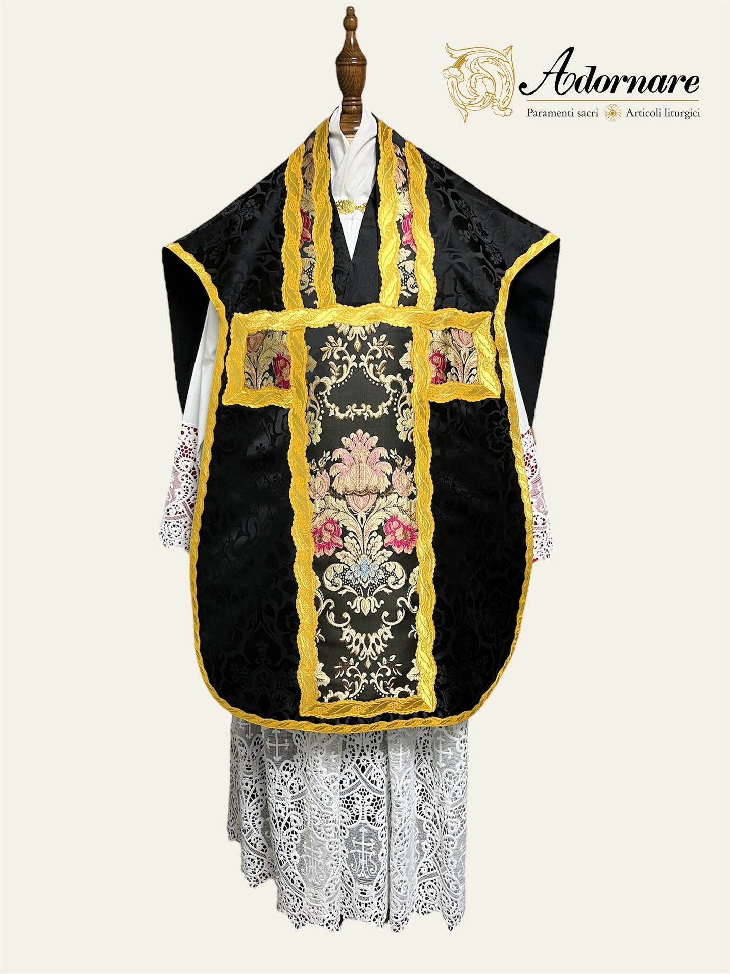 Requiem Italian-cut Roman Chasuble Low Mass Set with brocade panels / Pianeta Romana Damasco con inserti