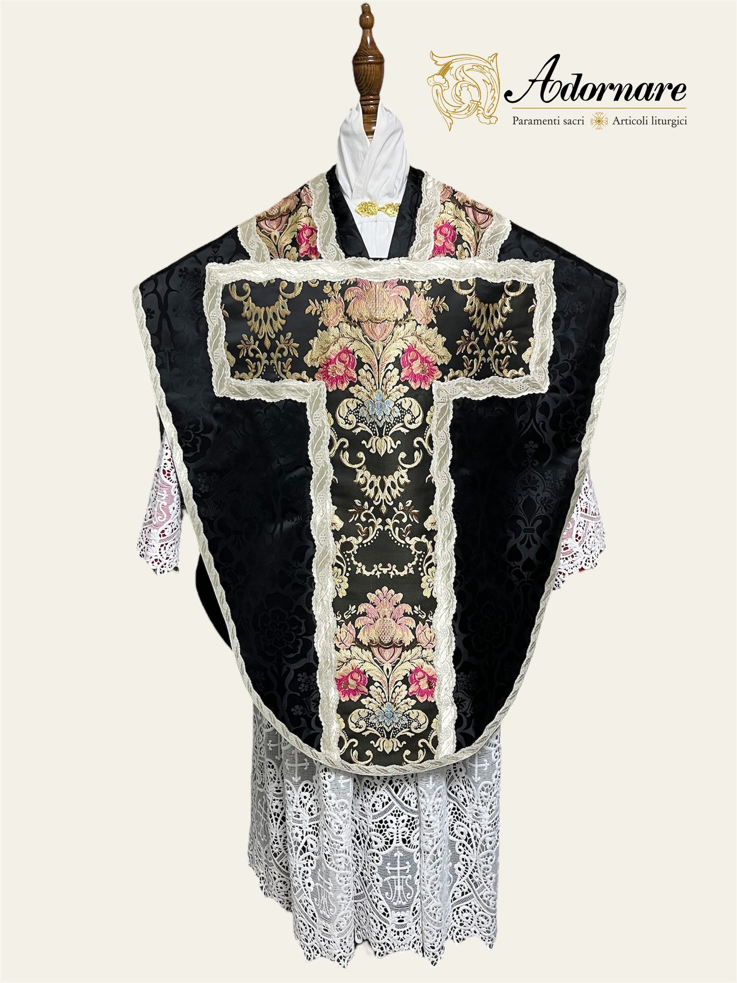 Requiem St Philip Neri Chasuble Low Mass Set (Black) / Pianeta San Filippo in Broccato (Nero)
