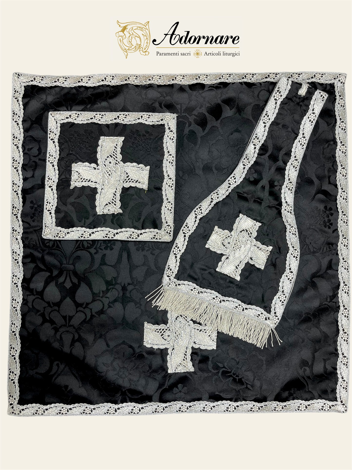 "Paschal Lamb" Hand-embroidered French-cut Roman Chasuble Low Mass Set / Pianeta Francese "Agnus Paschalis"