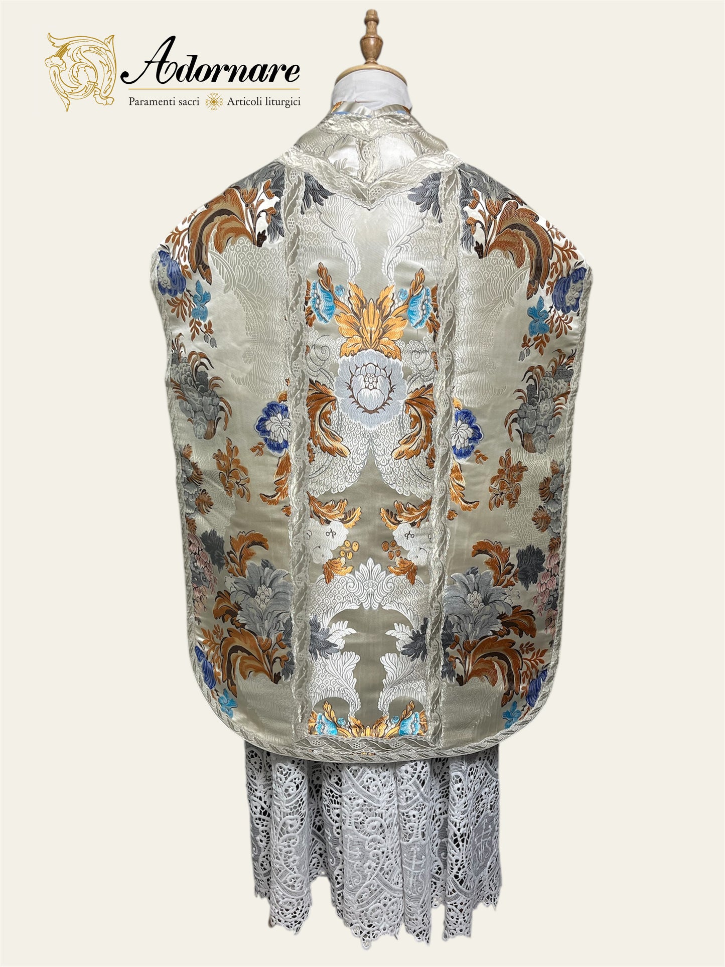 "Marian" Brocade Roman Chasuble - Low Mass Set / Pianeta Romana Broccato "Mariana"