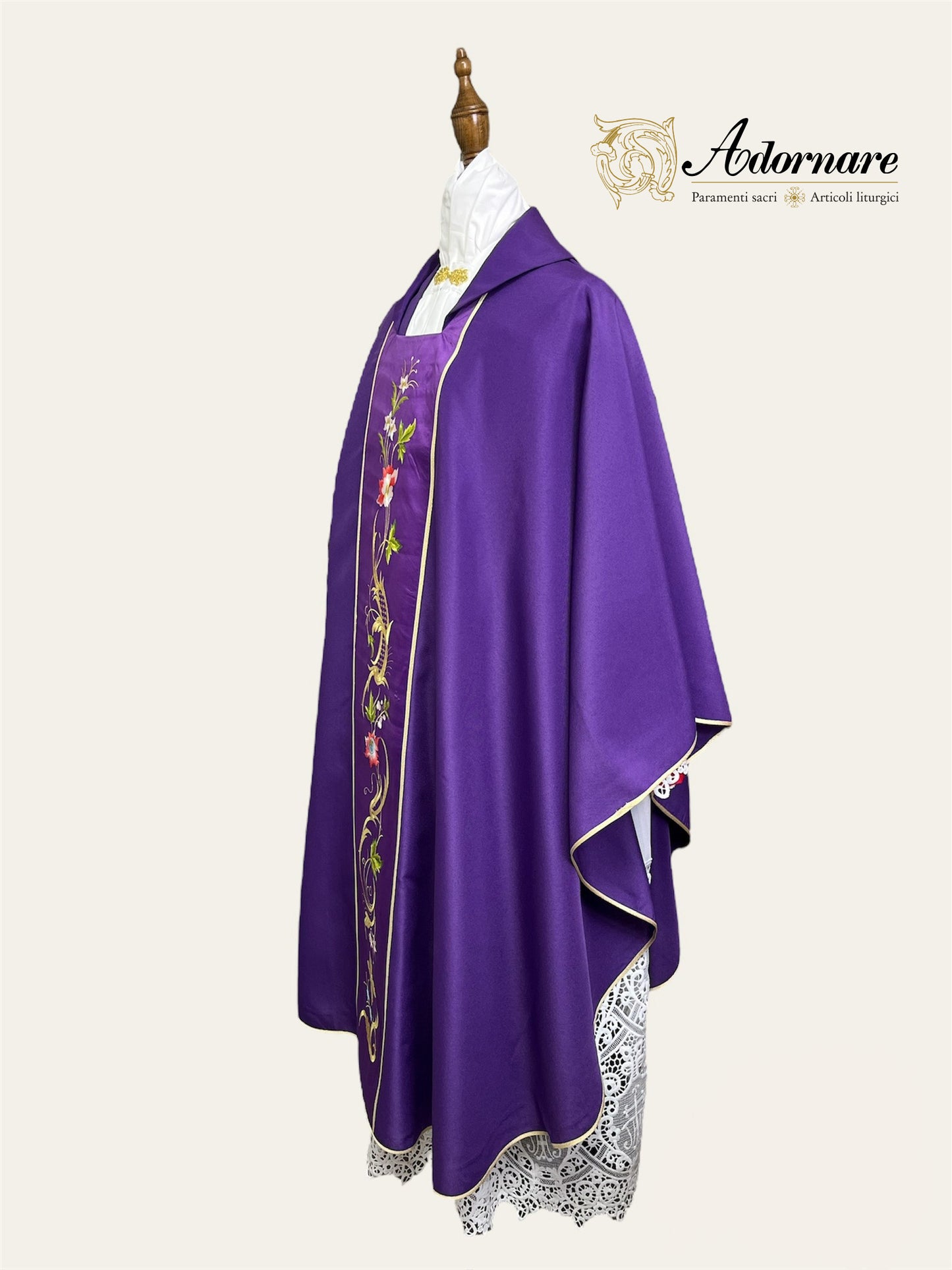 Gothic chasuble with machine embroidered panels / Casula con ricamo a macchina - Style GC-02