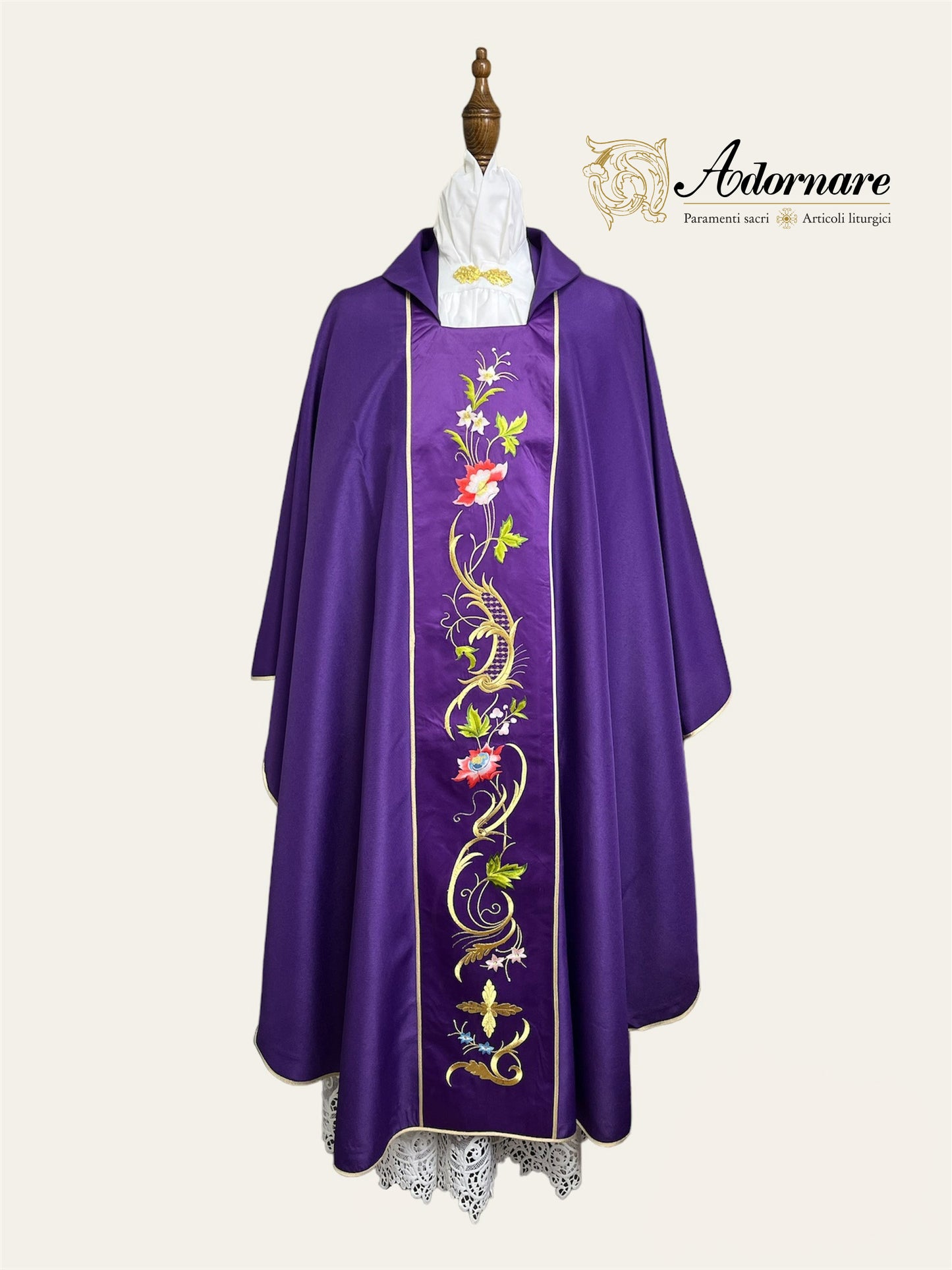 Gothic chasuble with machine embroidered panels / Casula con ricamo a macchina - Style GC-02