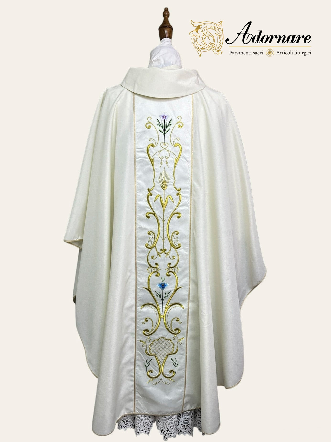 Gothic chasuble with machine embroidered panels / Casula con ricamo a macchina - Style GC-01