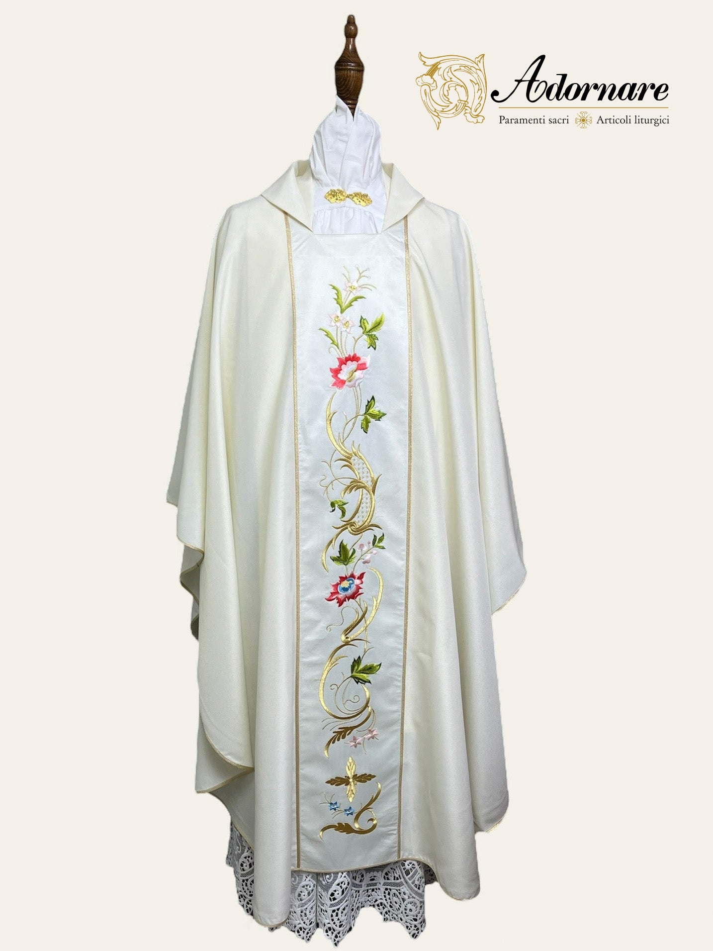 Gothic chasuble with machine embroidered panels / Casula con ricamo a macchina - Style GC-02