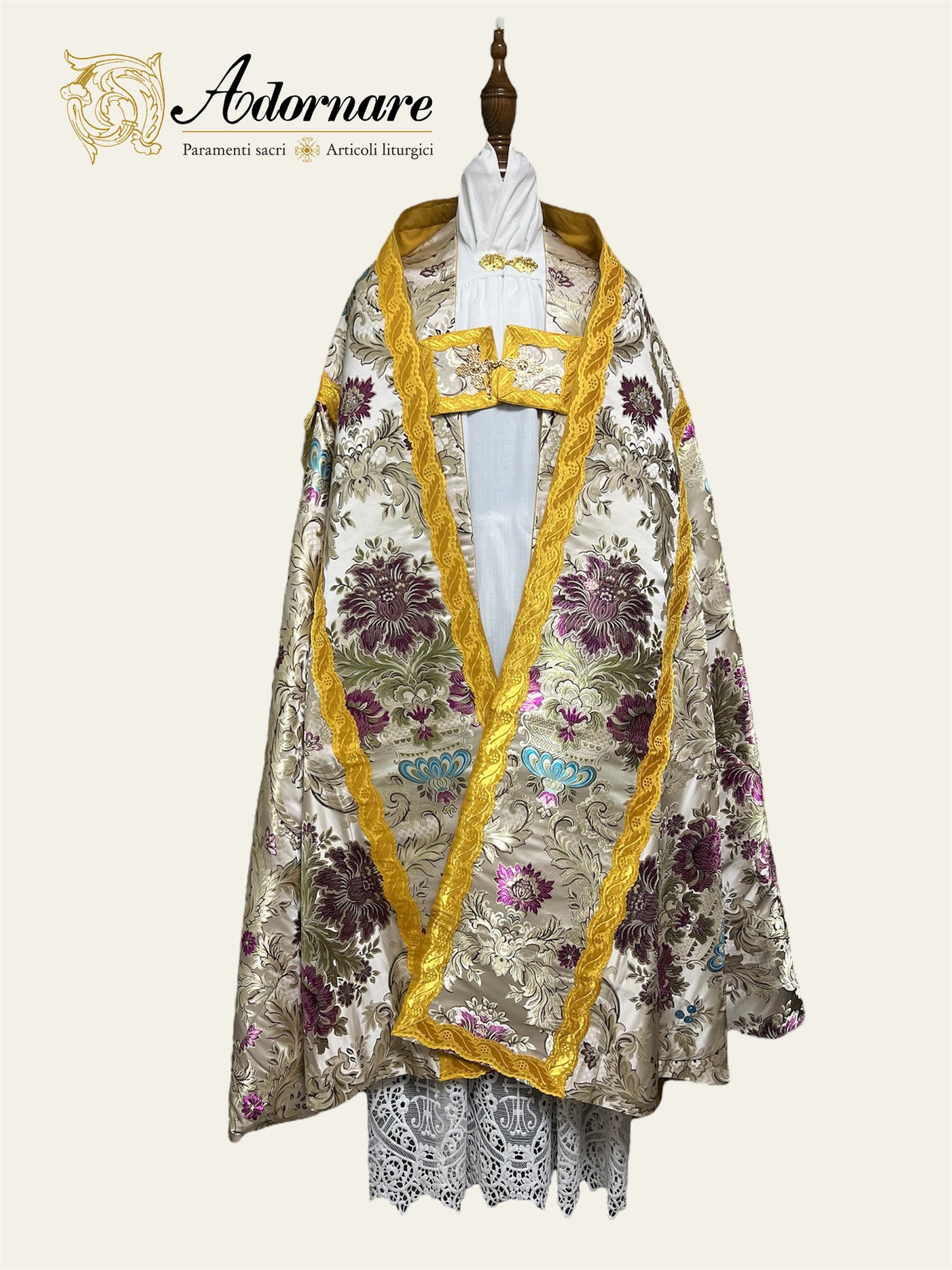 Brocade Roman Cope / Piviale Romano Broccato