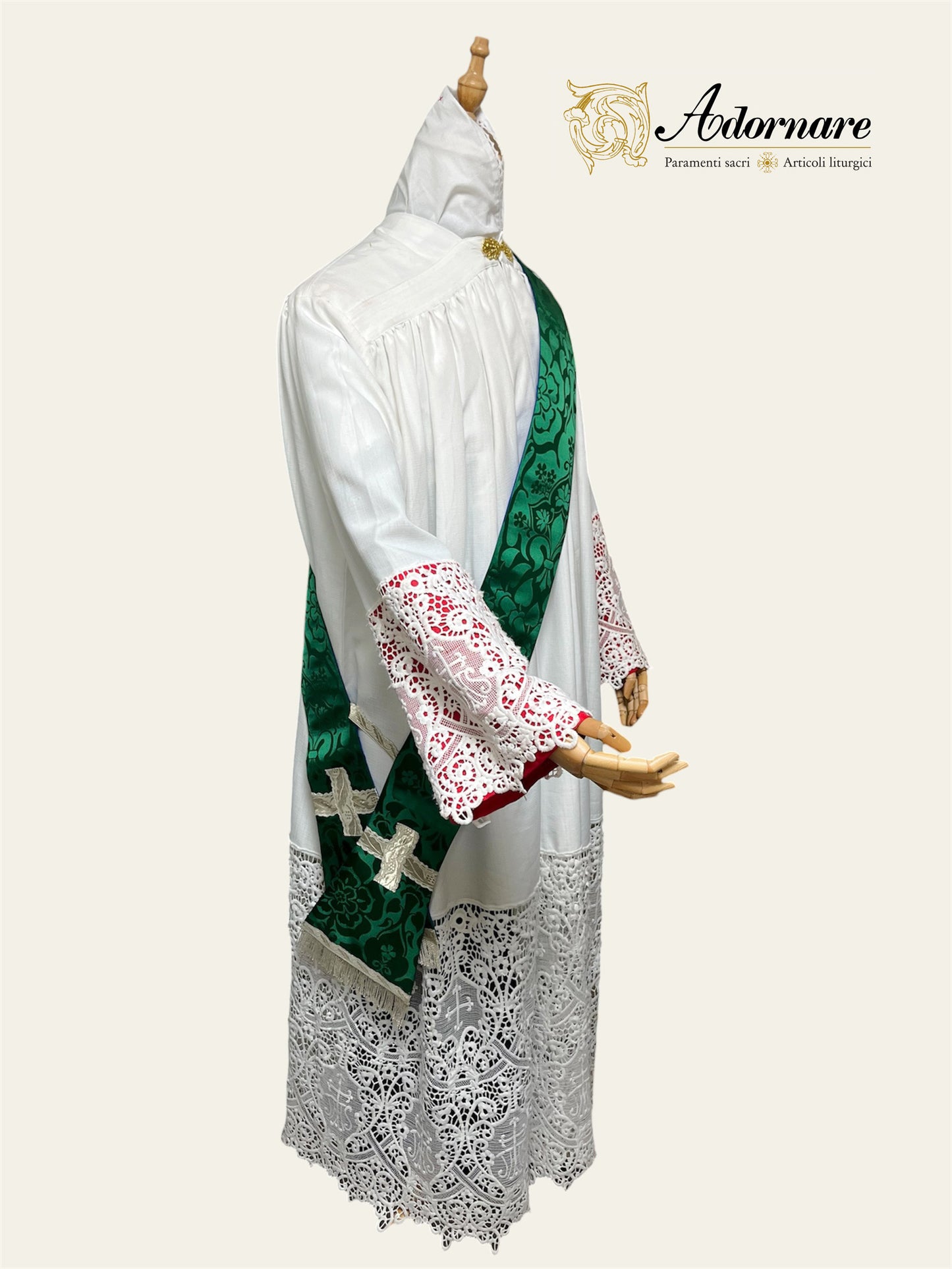 Damask Italian-cut Roman Dalmatic / Dalmatica romana in damasco