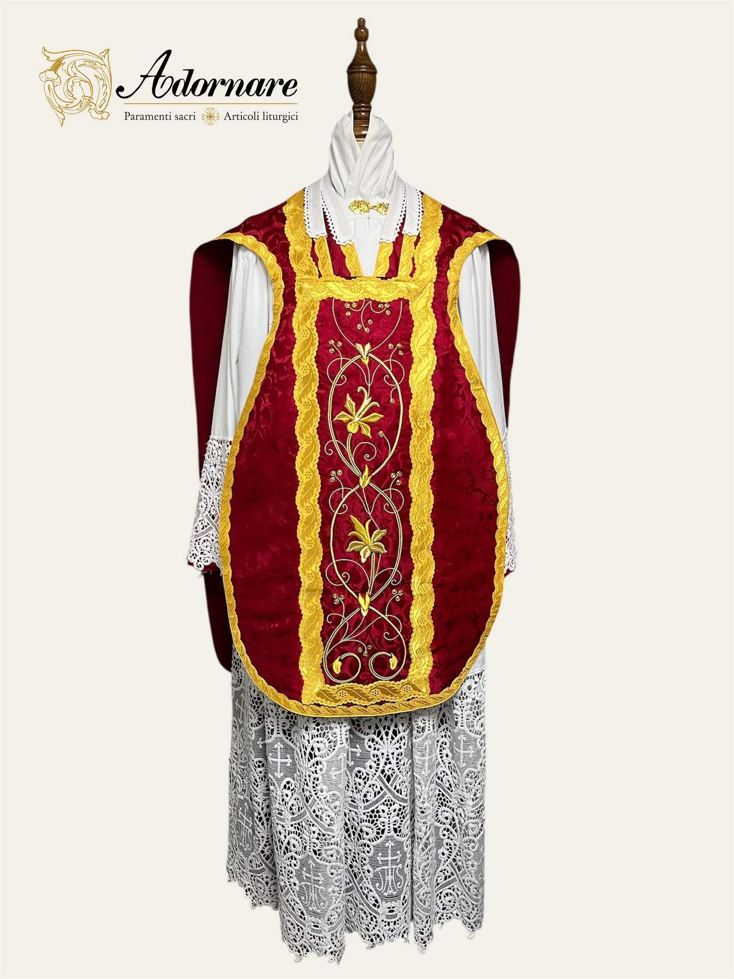 "IHS" Hand-embroidered French-cut Roman Chasuble Low Mass Set / Pianeta Francese "IHS"