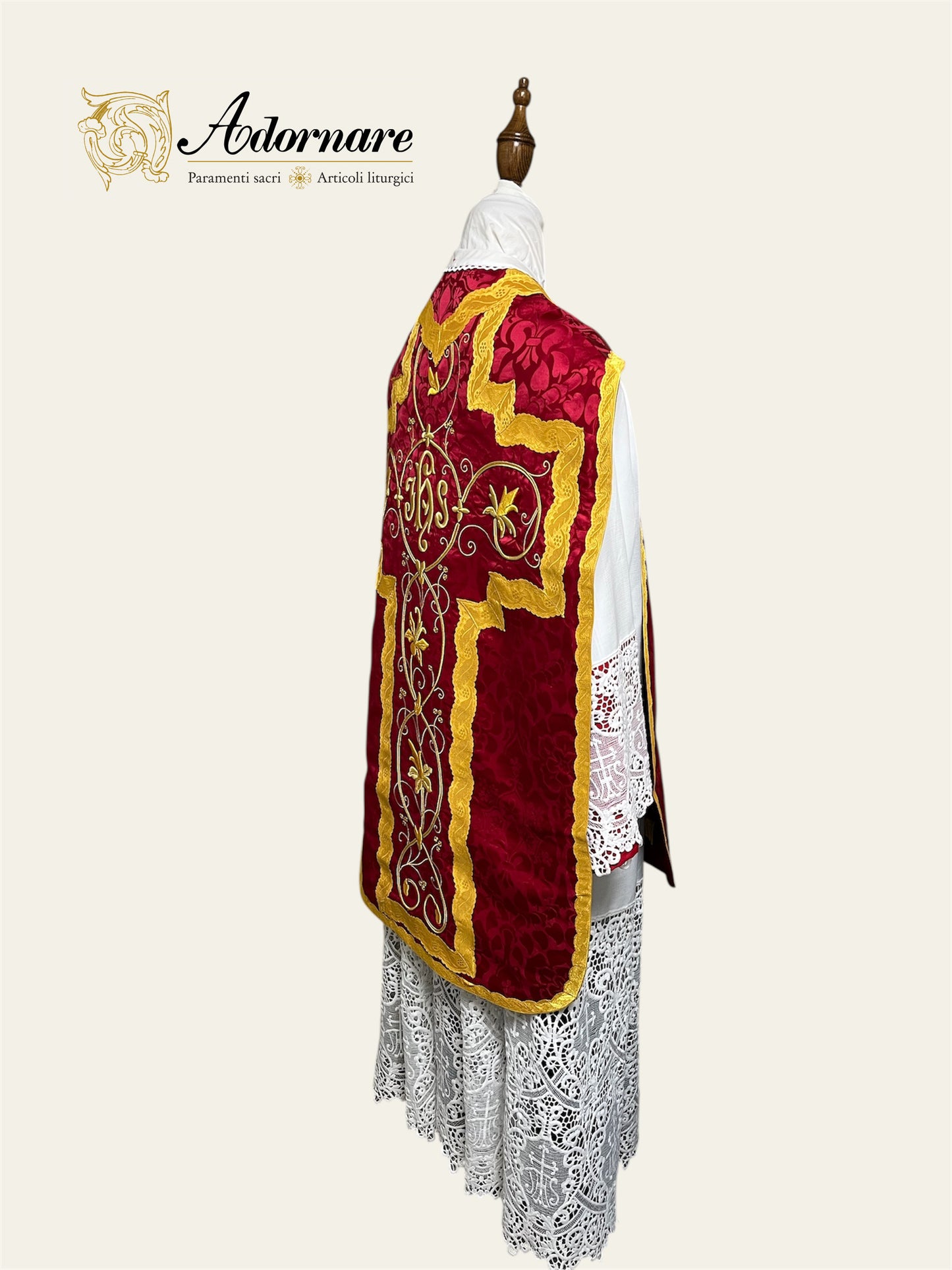 "IHS" Hand-embroidered French-cut Roman Chasuble Low Mass Set / Pianeta Francese "IHS"