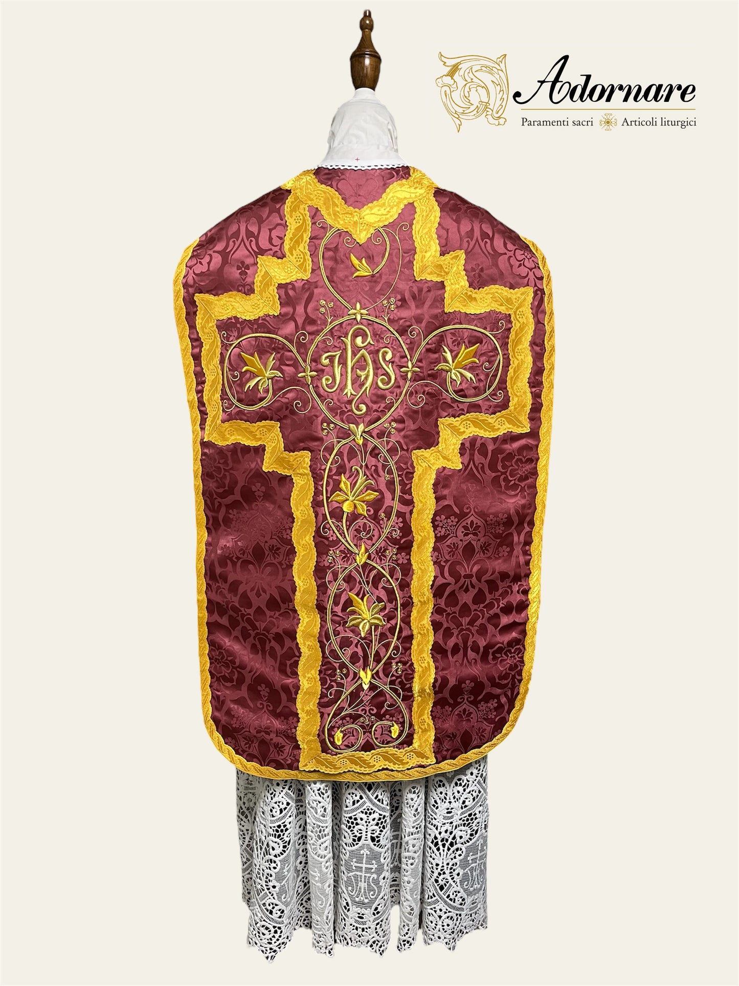 "IHS" Hand-embroidered French-cut Roman Chasuble Low Mass Set / Pianeta Francese "IHS"