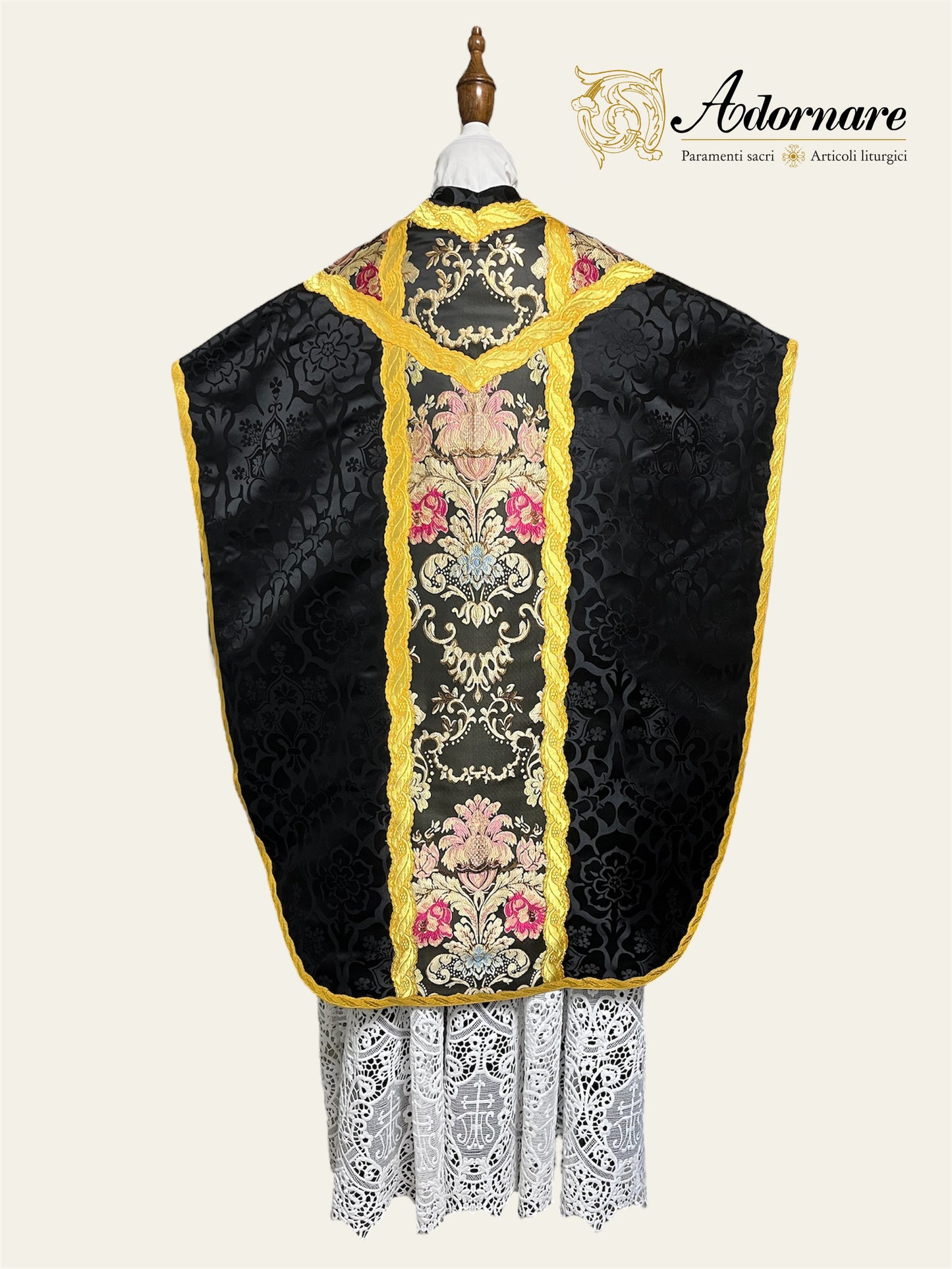 Requiem St Philip Neri Chasuble Low Mass Set (Black) / Pianeta San Filippo in Broccato (Nero)
