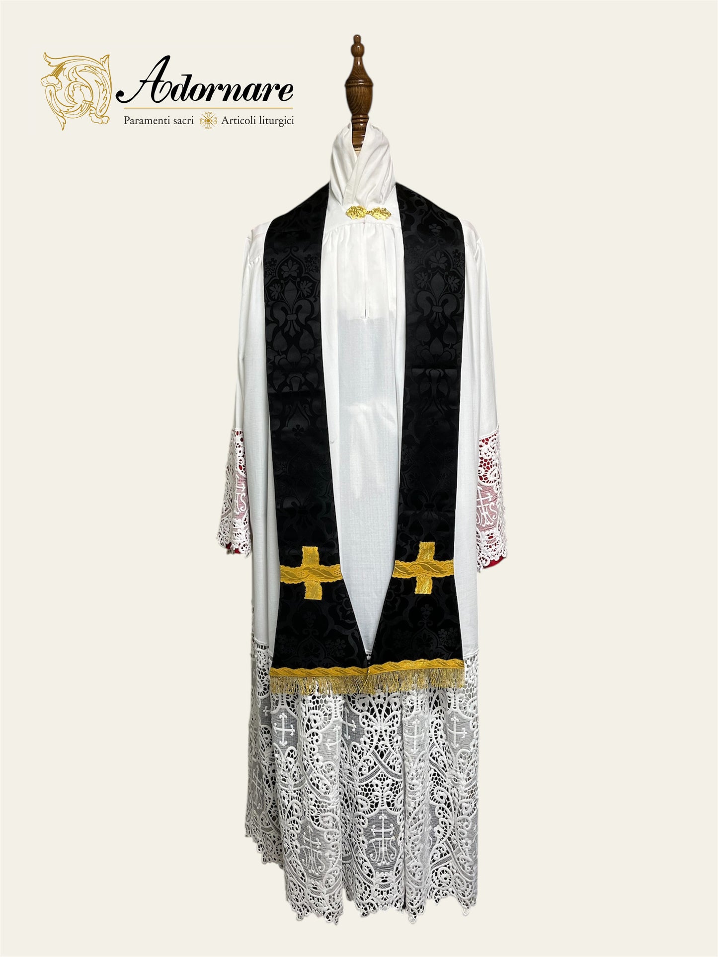 Requiem Italian-cut Roman Chasuble Low Mass Set with brocade panels / Pianeta Romana Damasco con inserti