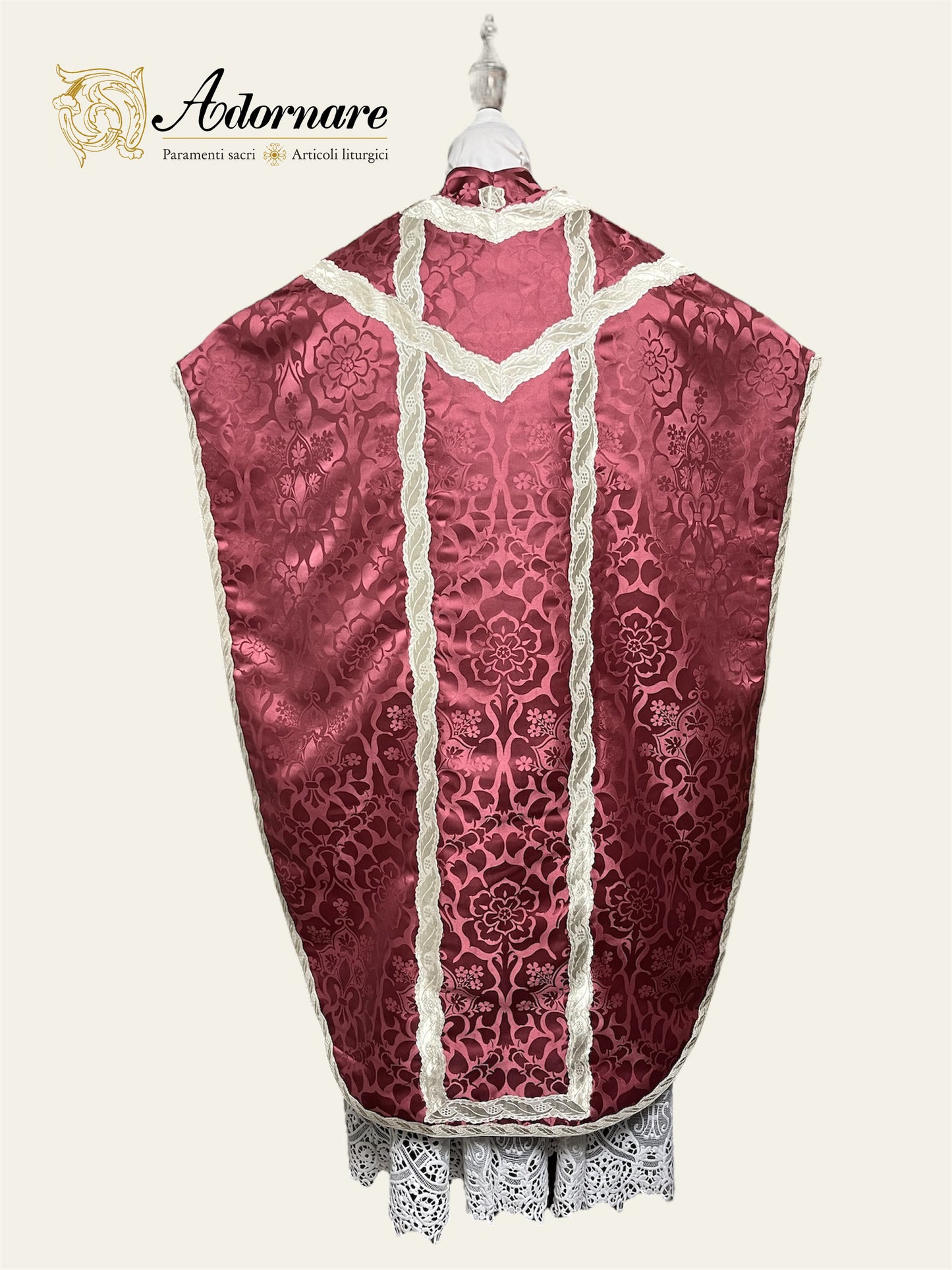 Fuller-Cut St Philip Neri Chasuble Low Mass Set / Pianeta San Filippo Damasco