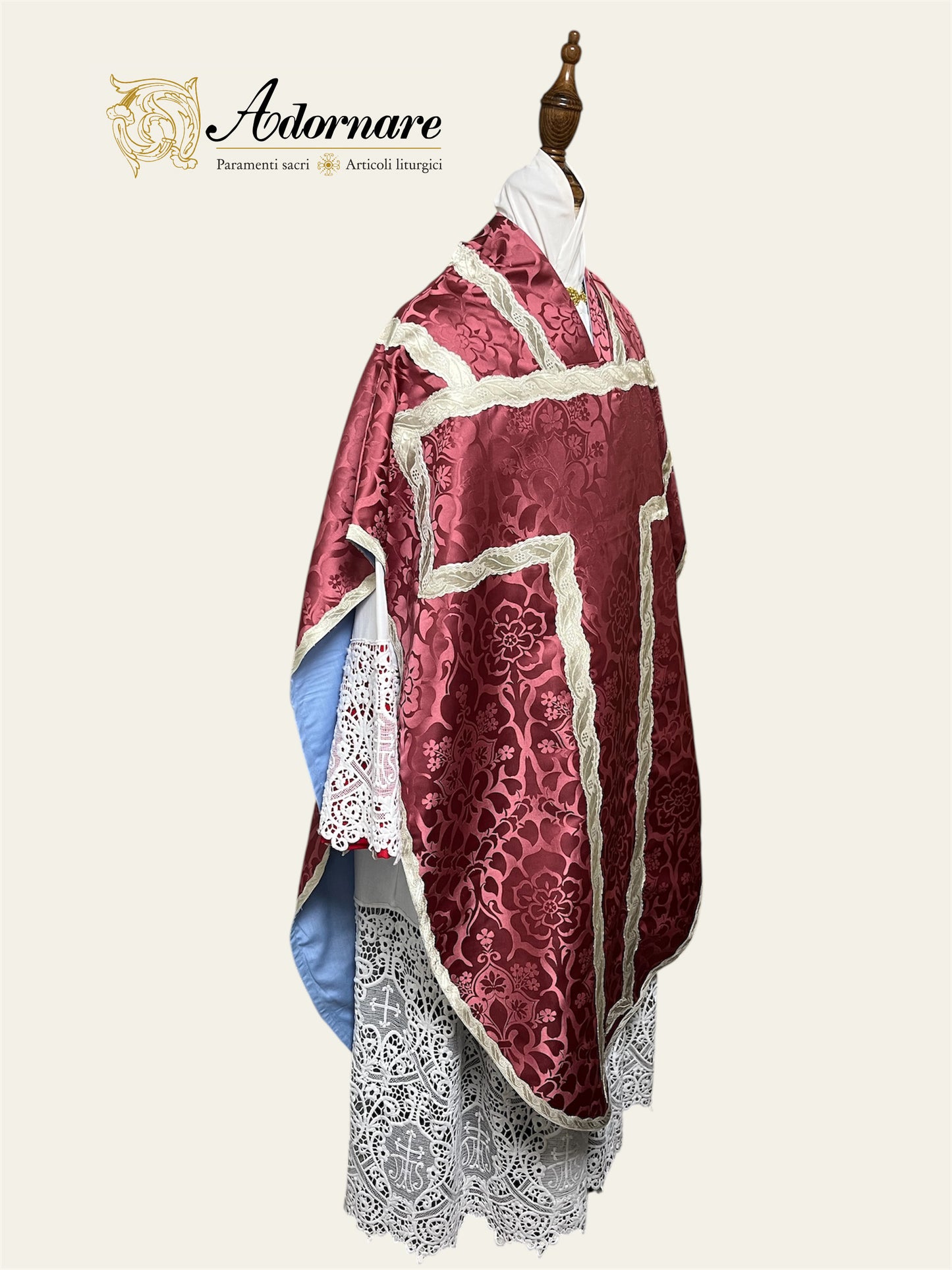 Fuller-Cut St Philip Neri Chasuble Low Mass Set / Pianeta San Filippo Damasco