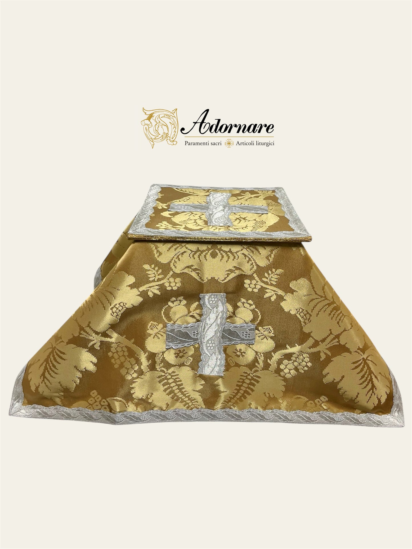 Exceptional Quality Italian Metallic Gold Silk Damask Contemporary Italian-cut Roman Chasuble Low Mass Set / Pianeta Romana in Damasco Oro