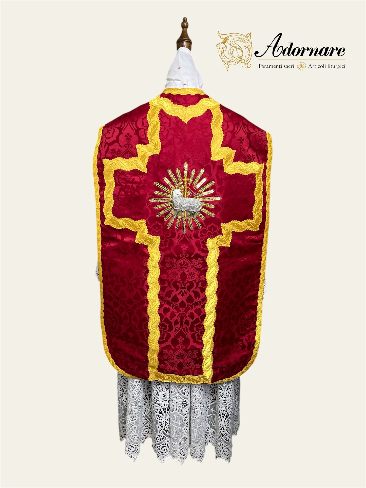 "Paschal Lamb" Hand-embroidered French-cut Roman Chasuble Low Mass Set / Pianeta Francese "Agnus Paschalis"