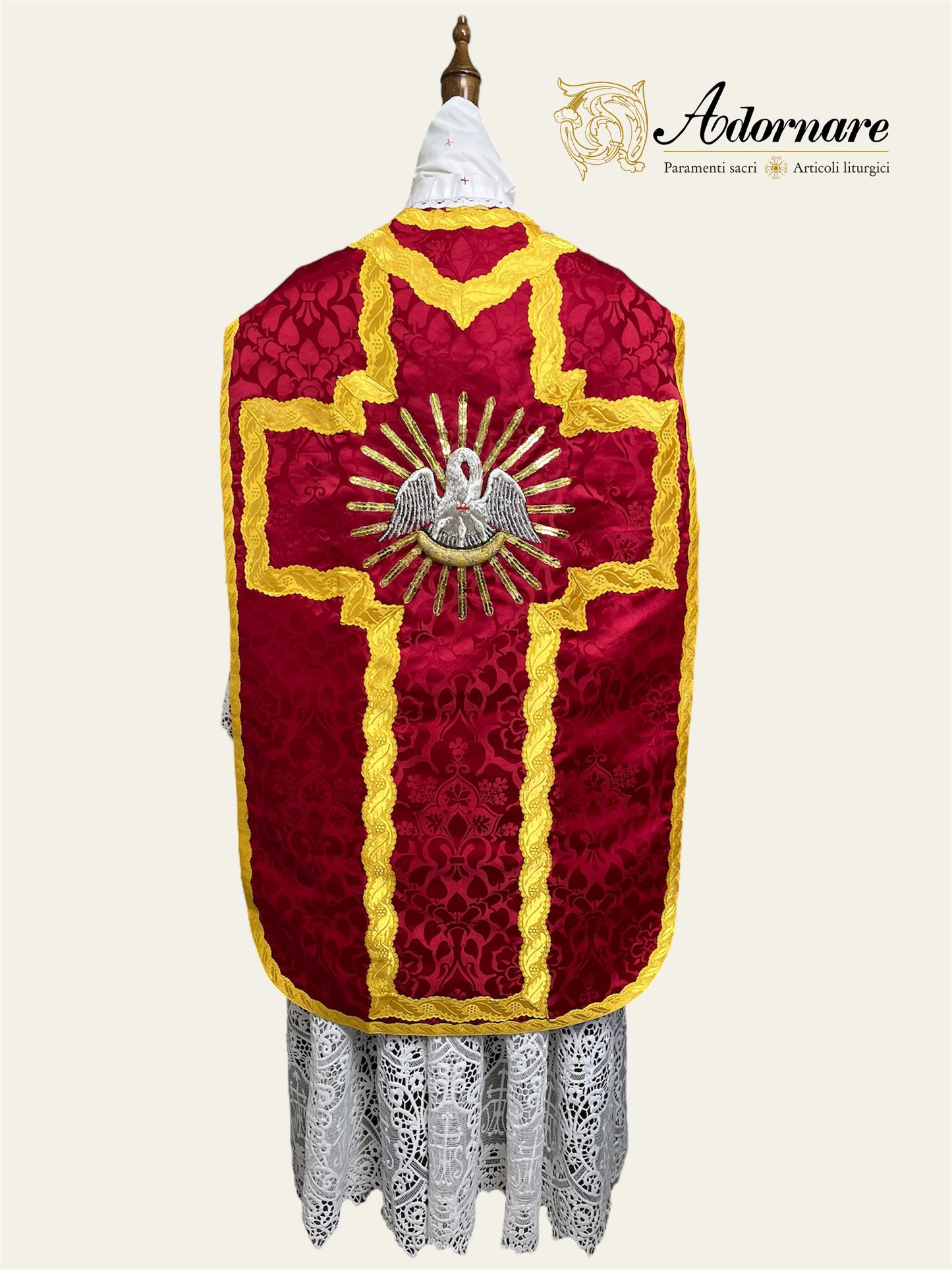 "Pie Pellicane" Hand-embroidered French-cut Roman Chasuble Low Mass Set / Pianeta Francese "Pie Pellicane"