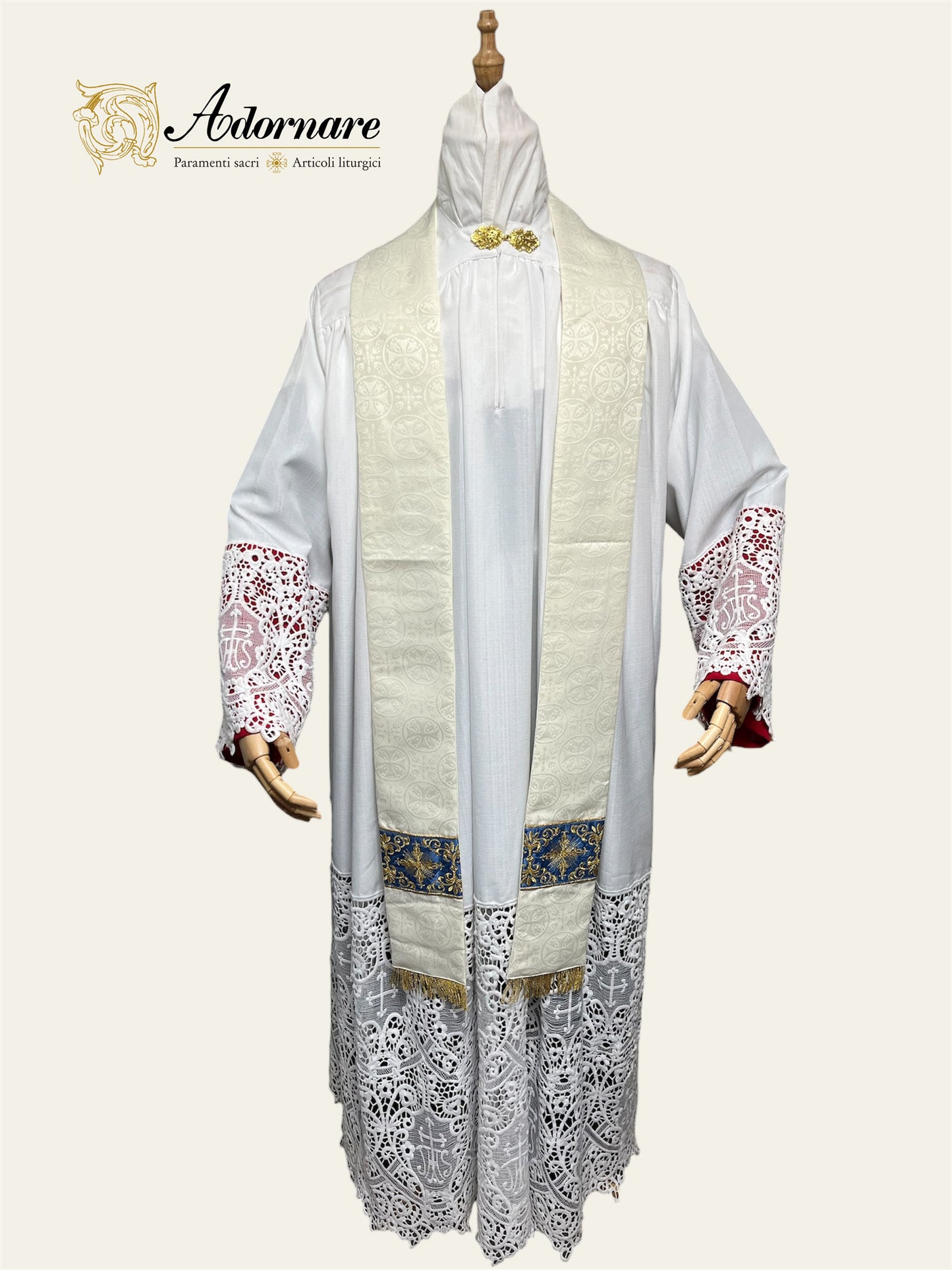 Marian Semi-gothic chasuble in polyester cross damask and embroidered orphrey and appliqué