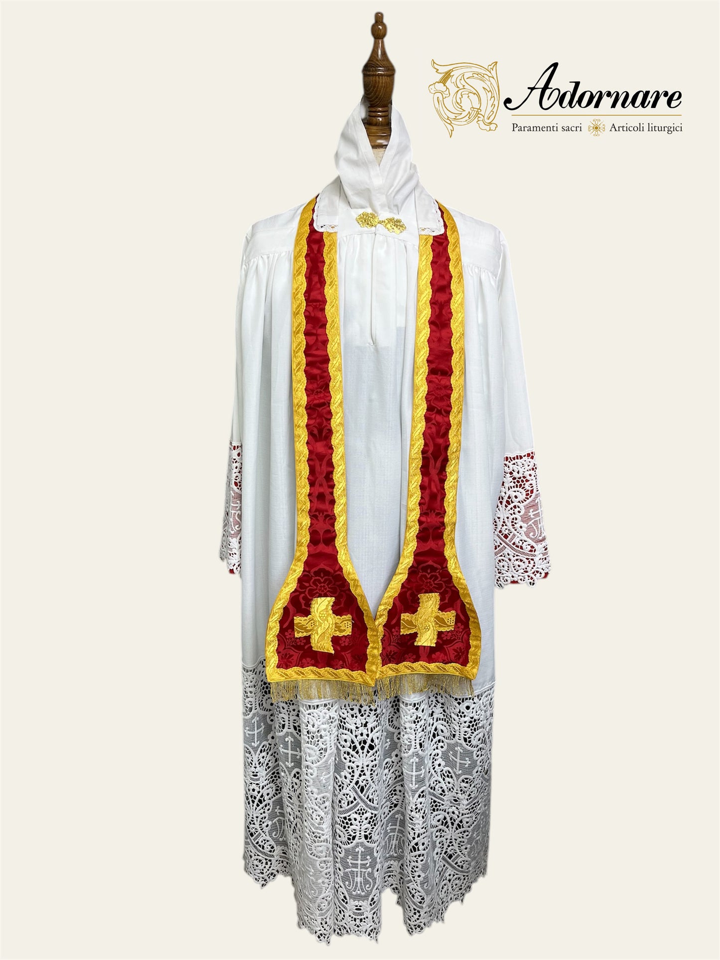 "Pie Pellicane" Hand-embroidered French-cut Roman Chasuble Low Mass Set / Pianeta Francese "Pie Pellicane"