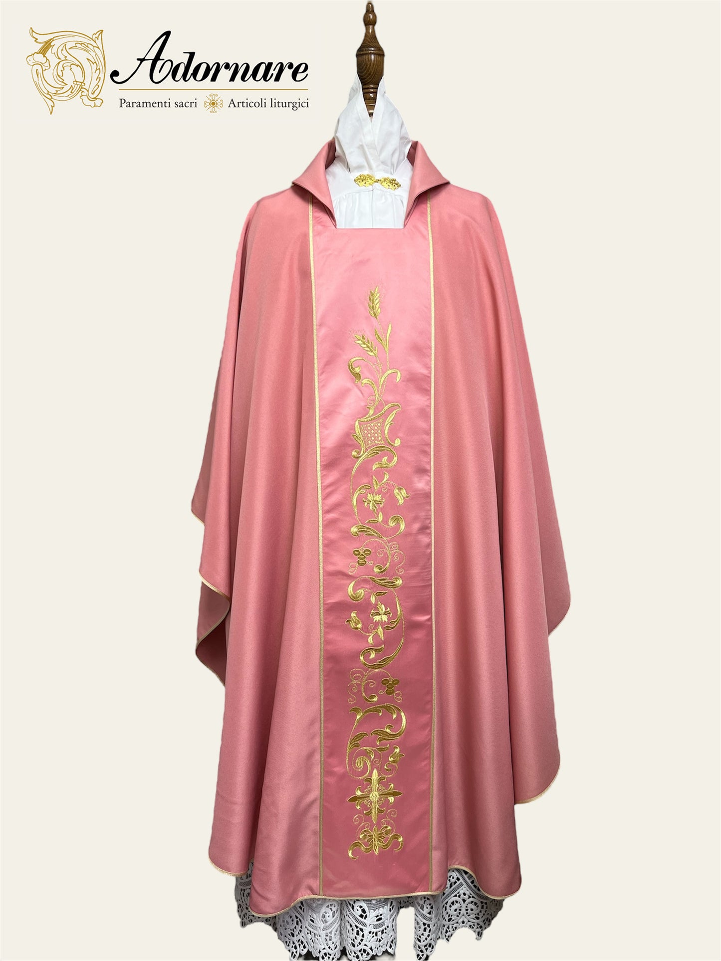 Gothic chasuble with machine embroidered panels / Casula con ricamo a macchina - Style GC-03