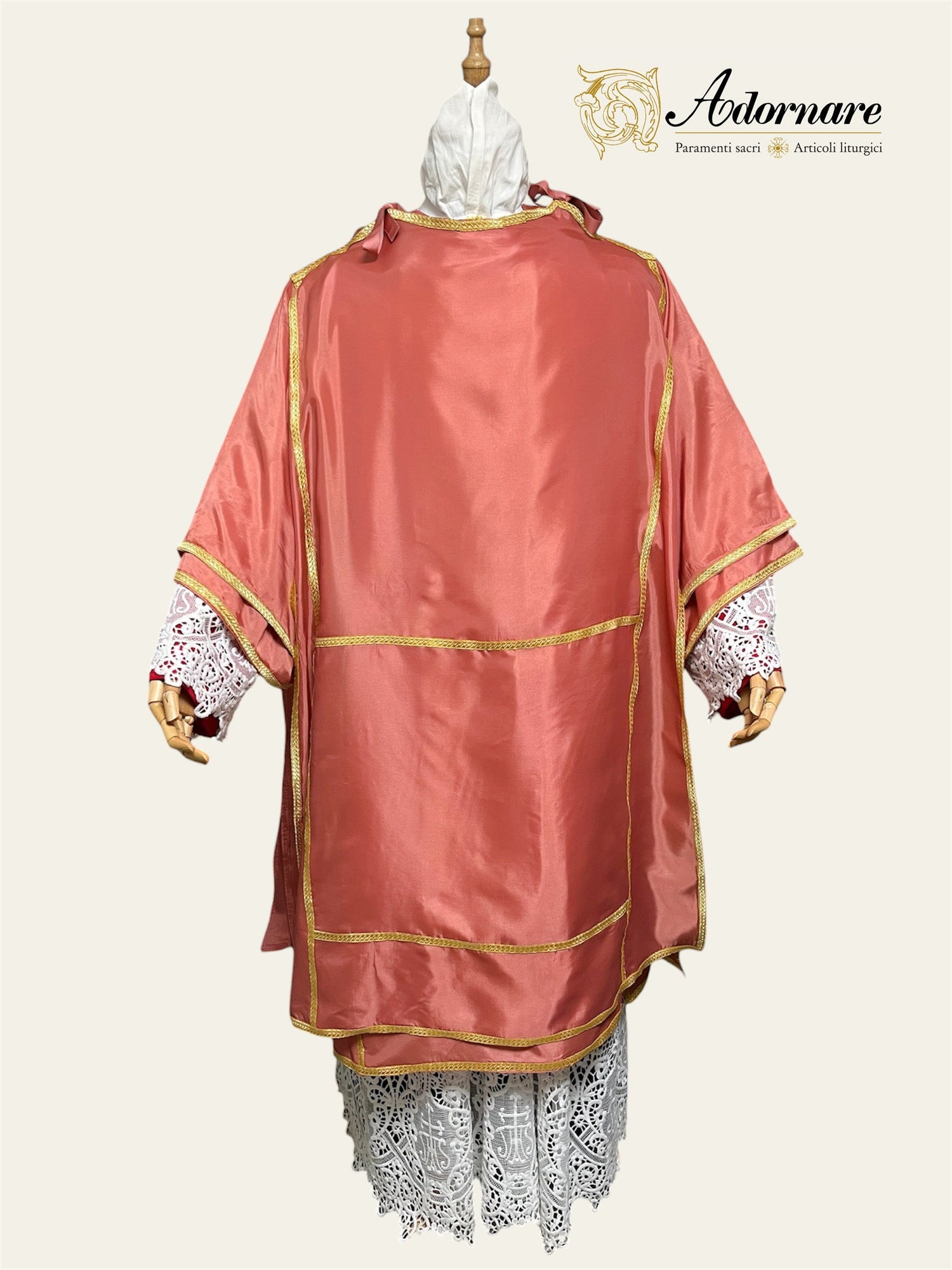 Pontificals / Pontificali