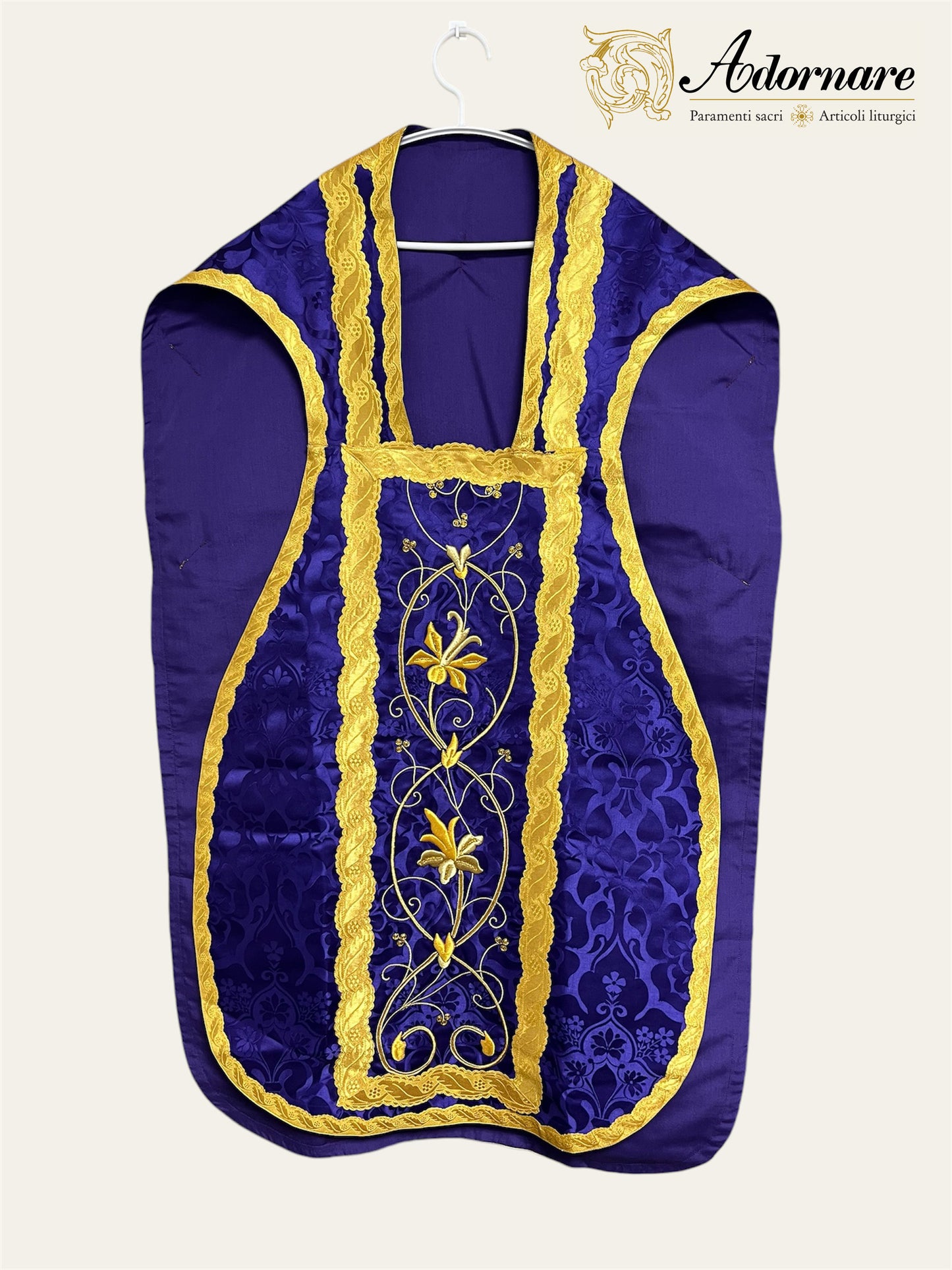 "IHS" Hand-embroidered French-cut Roman Chasuble Low Mass Set / Pianeta Francese "IHS"