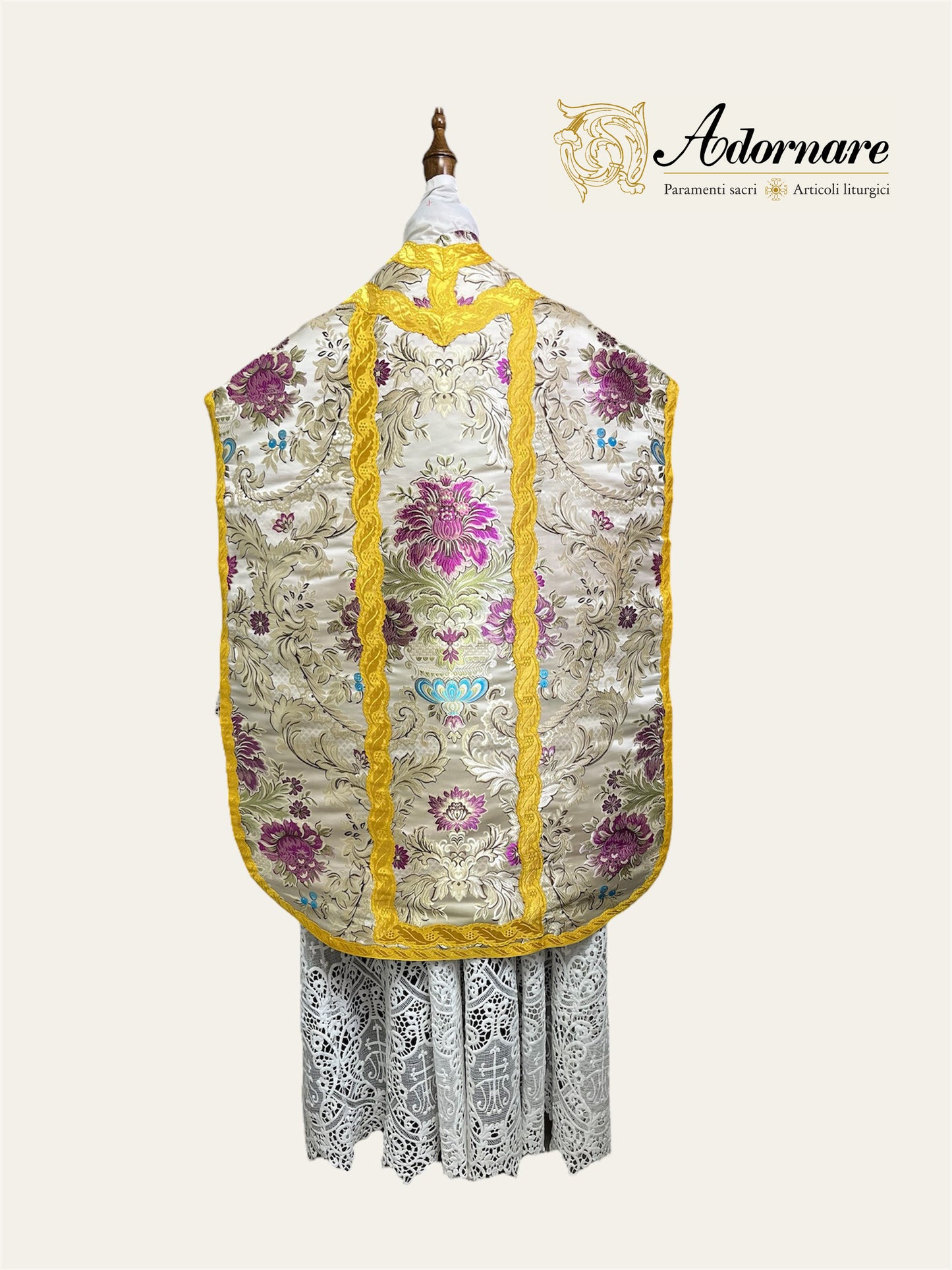 Italian Floral Brocade Roman Chasuble Low Mass Set (White) / Pianeta Romana Broccato (Bianco)