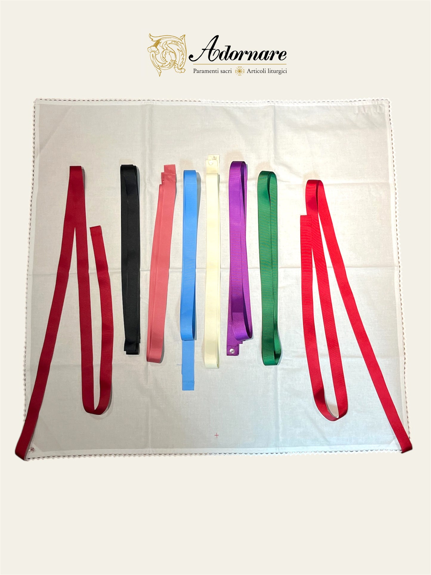 Amice in cotton, with a set of detachable ribbon ties