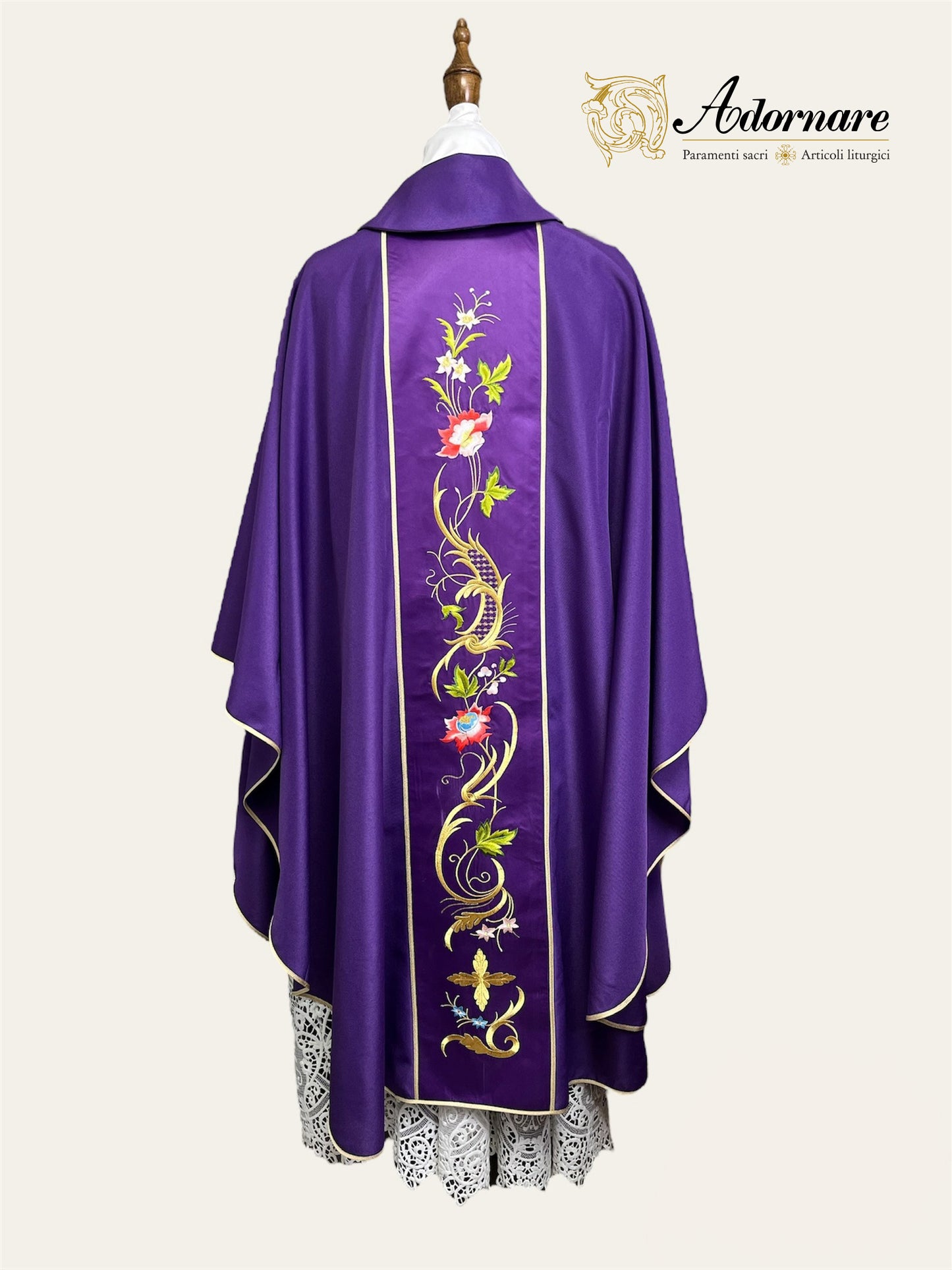 Gothic chasuble with machine embroidered panels / Casula con ricamo a macchina - Style GC-02