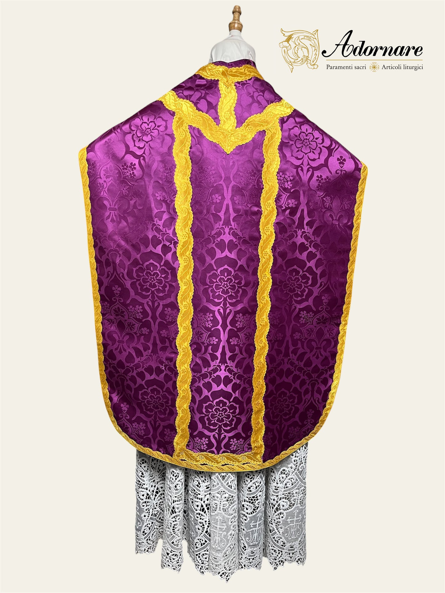 Contemporary Roman-cut Damask Roman Chasuble Low Mass Set / Pianeta Romana Damasco