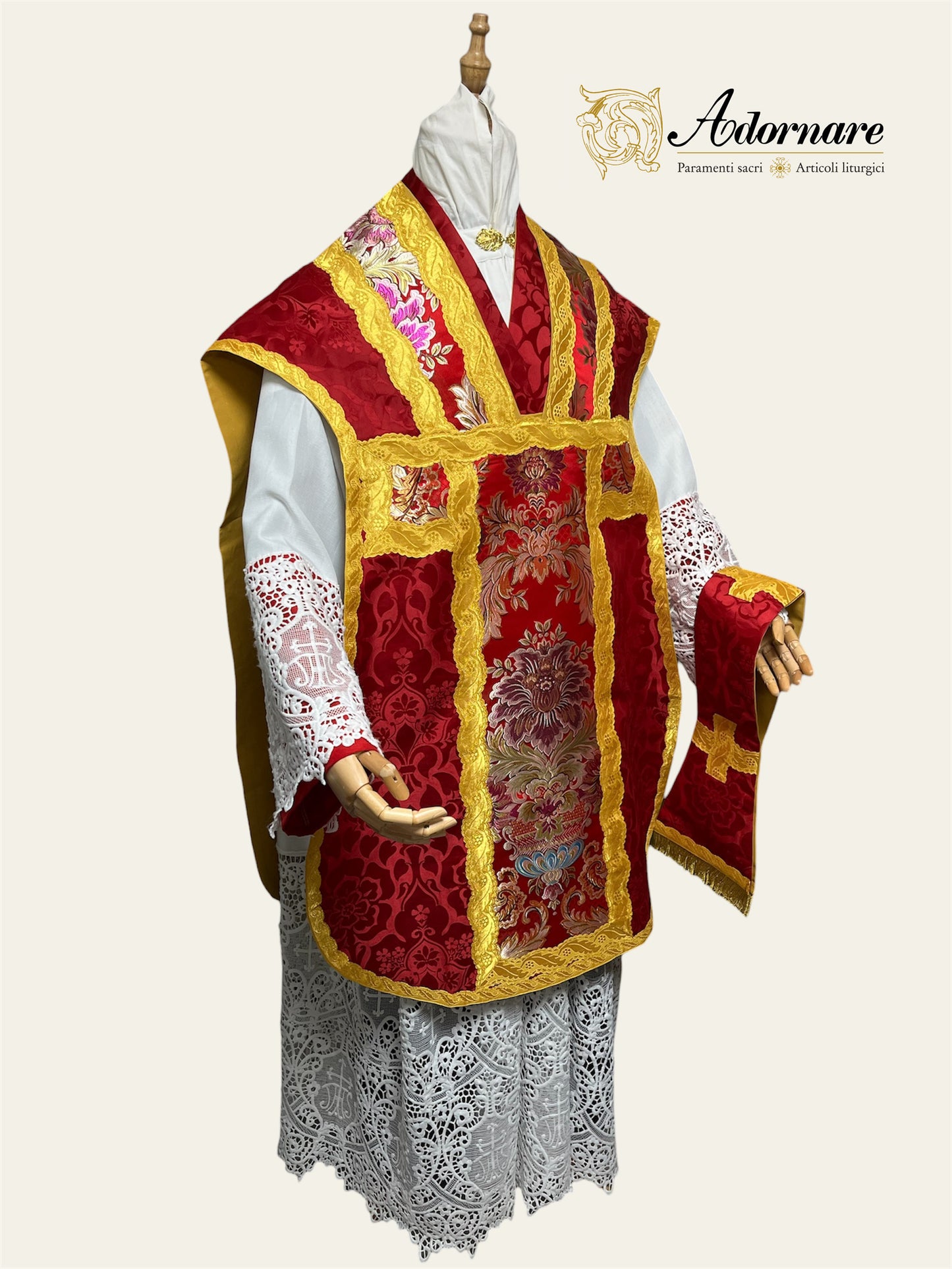 Contemporary Roman-cut Damask Roman Chasuble with brocade insert panel Low Mass Set / Pianeta Romana Damasco con inserti in broccato