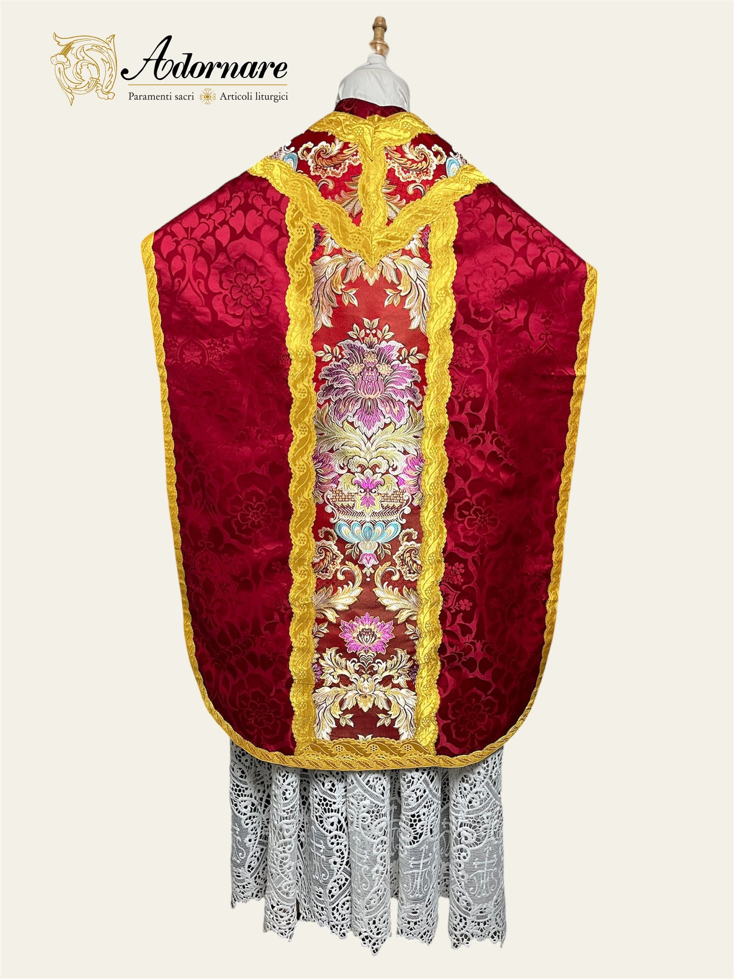 Contemporary Roman-cut Damask Roman Chasuble with brocade insert panel Low Mass Set / Pianeta Romana Damasco con inserti in broccato