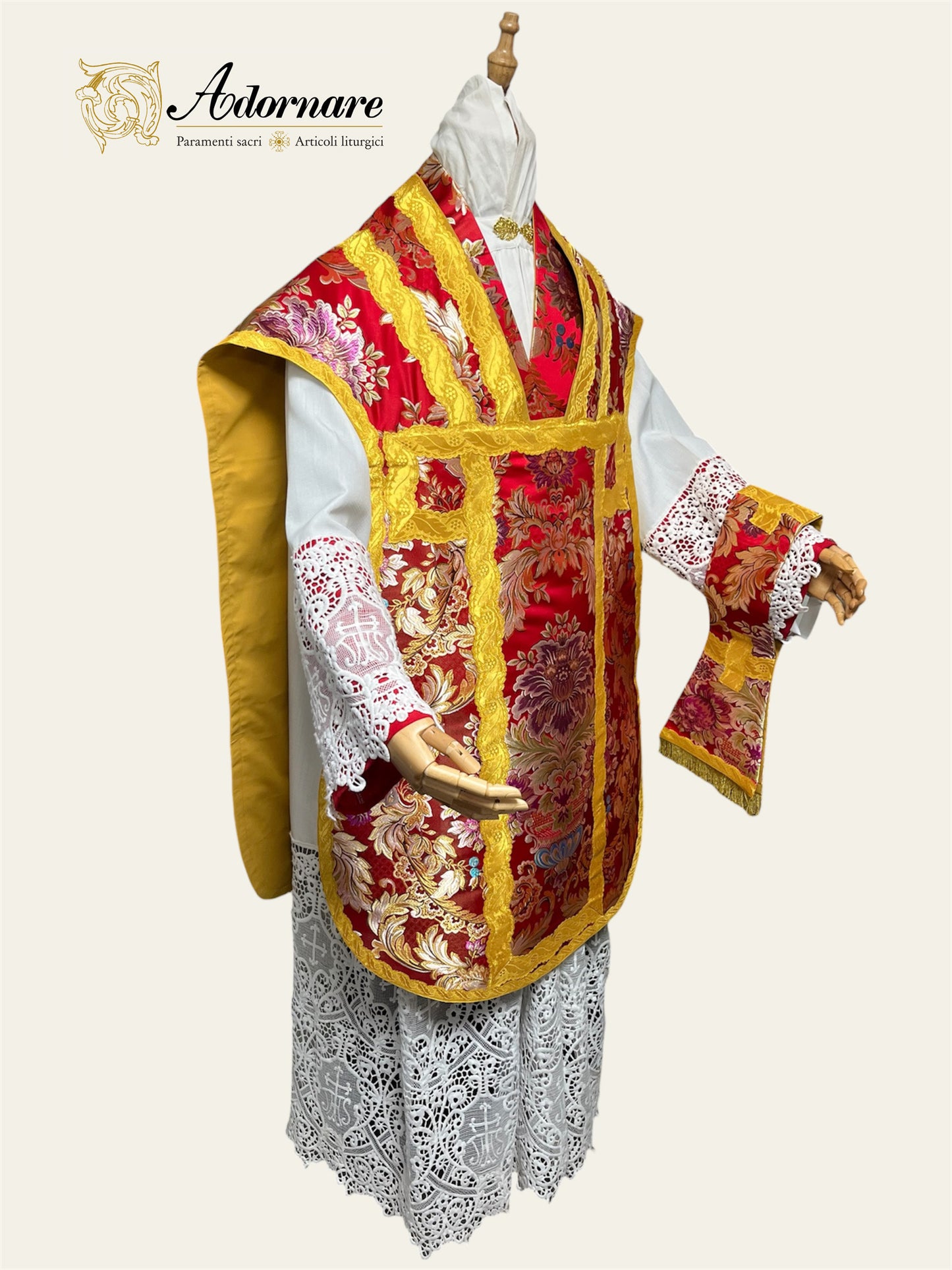 Contemporary Roman-cut Brocade Roman Chasuble Low Mass Set / Pianeta Romana Broccato
