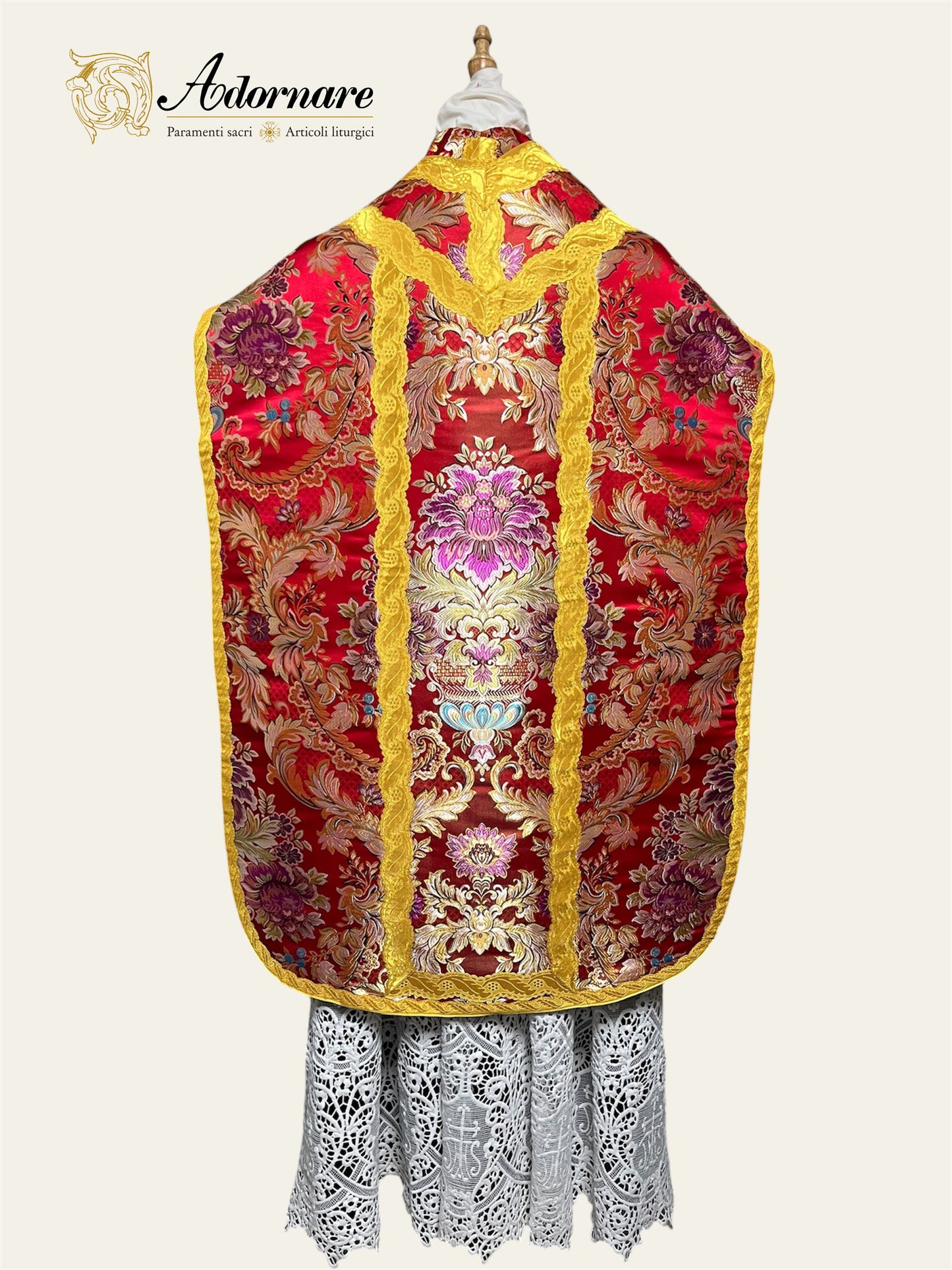 Contemporary Roman-cut Brocade Roman Chasuble Low Mass Set / Pianeta Romana Broccato