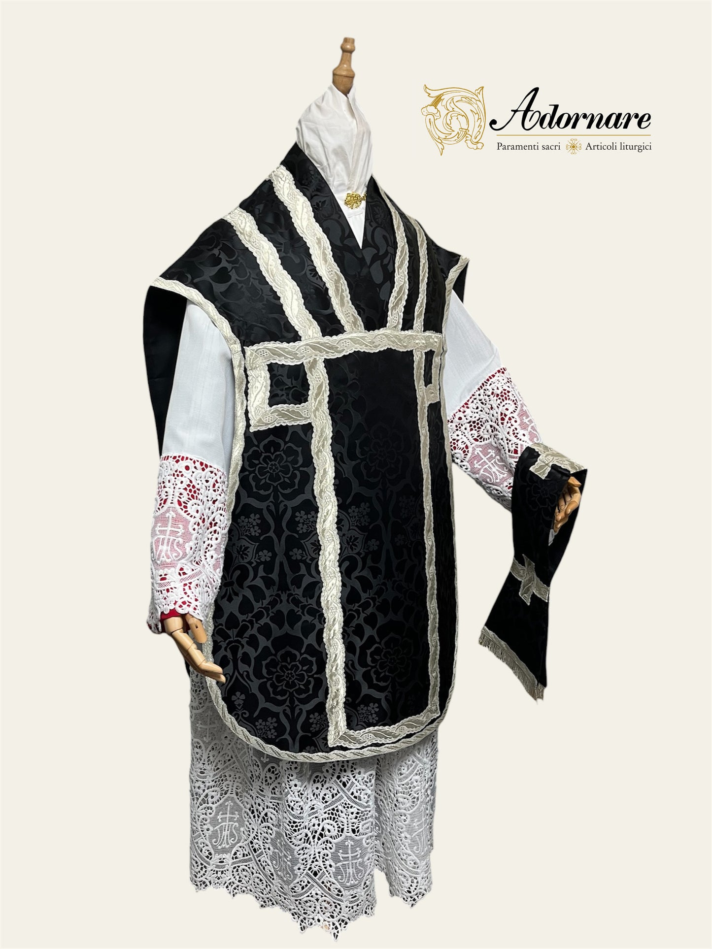 Contemporary Roman-cut Damask Roman Chasuble Low Mass Set / Pianeta Romana Damasco