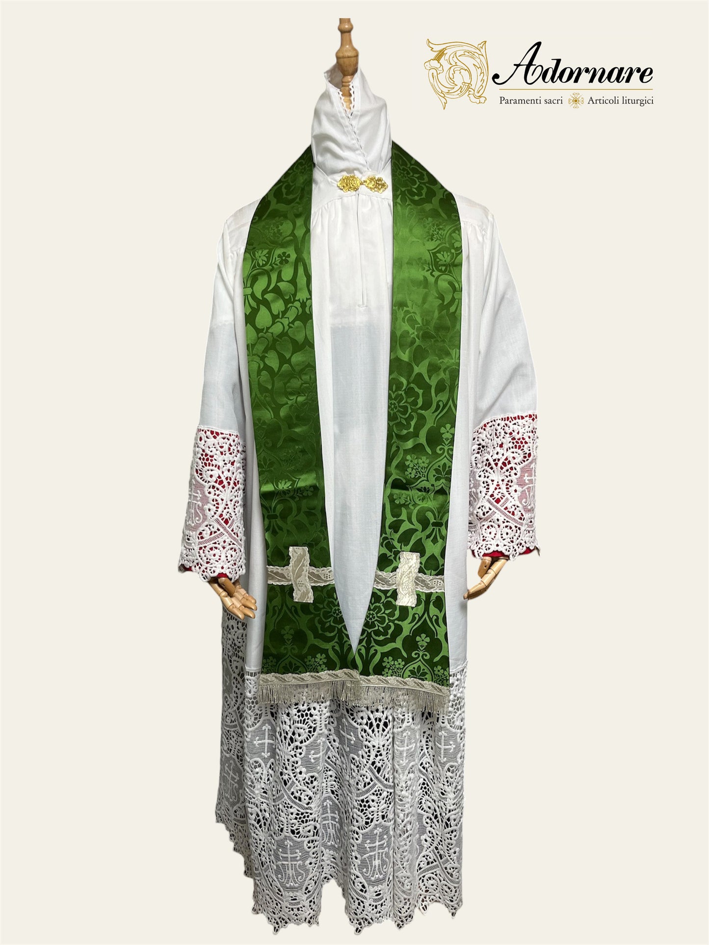 Contemporary Roman-cut Damask Roman Chasuble with brocade insert panel Low Mass Set / Pianeta Romana Damasco con inserti in broccato
