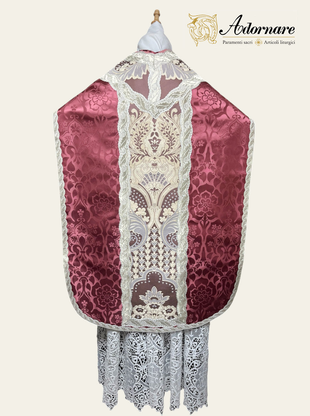 Contemporary Roman-cut Damask Roman Chasuble with brocade insert panel Low Mass Set / Pianeta Romana Damasco con inserti in broccato