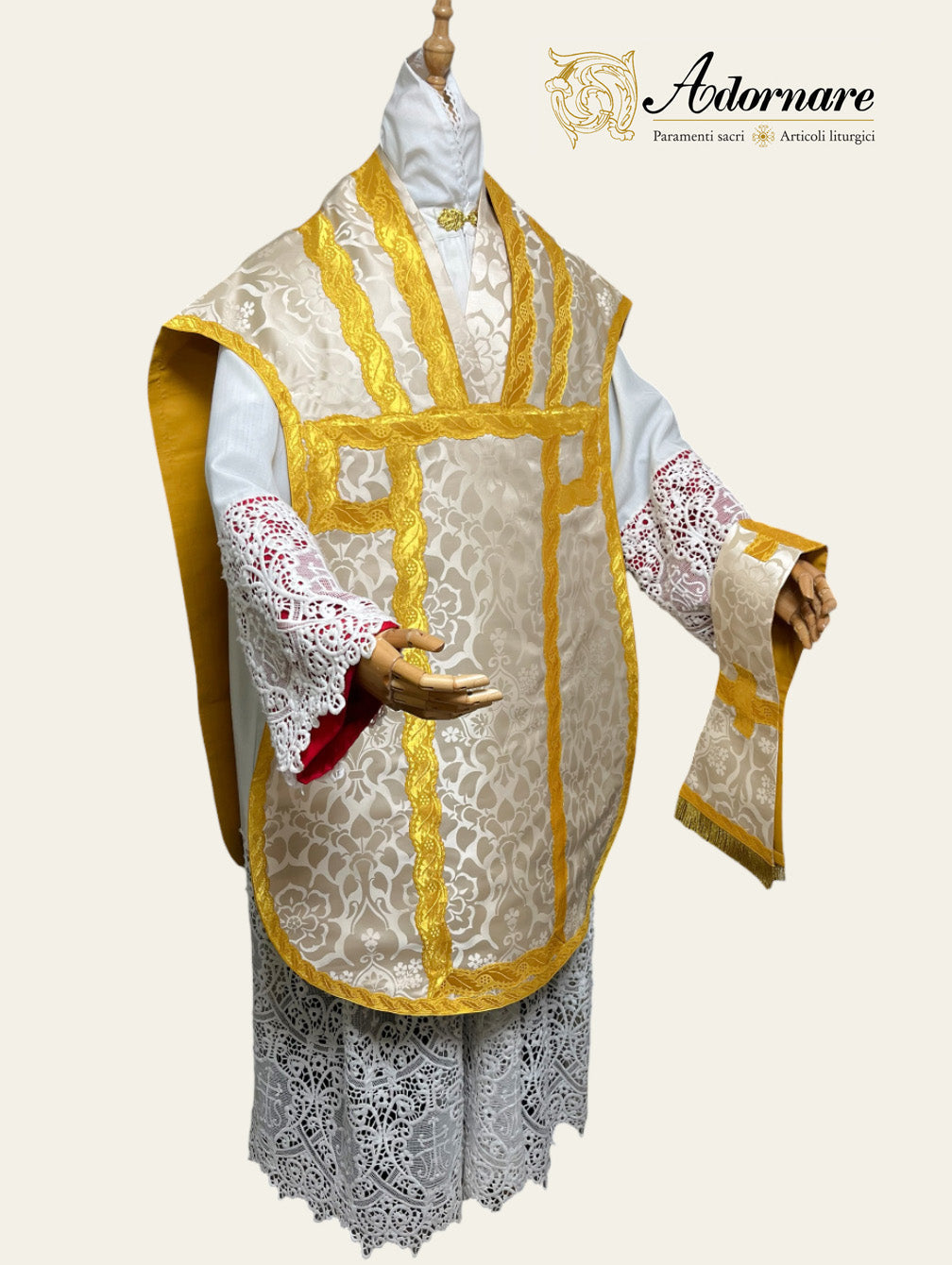 Contemporary Roman-cut Damask Roman Chasuble Low Mass Set / Pianeta Romana Damasco