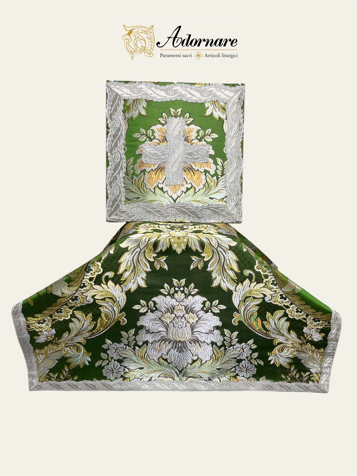 Contemporary Roman-cut Brocade Roman Chasuble Low Mass Set / Pianeta Romana Broccato