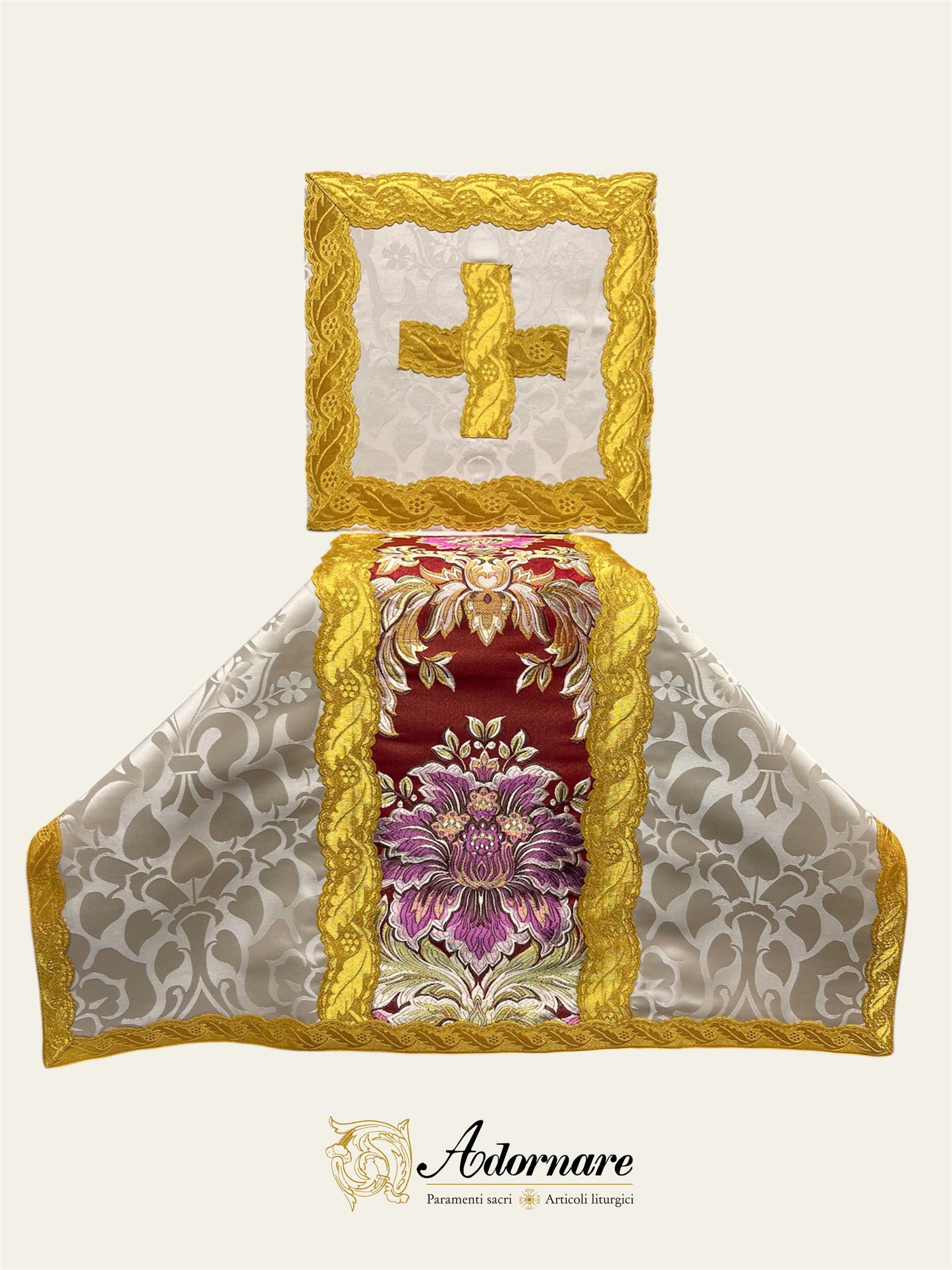 Contemporary Roman-cut Damask Roman Chasuble with brocade insert panel Low Mass Set / Pianeta Romana Damasco con inserti in broccato