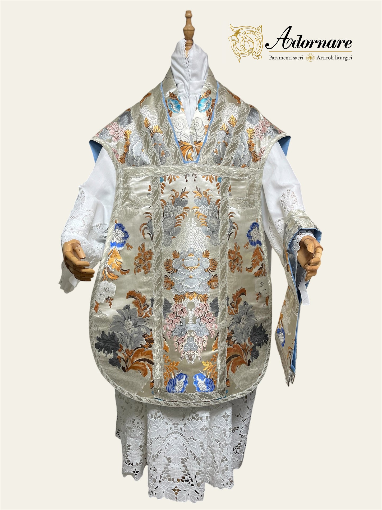 Contemporary Roman-cut Brocade Roman Chasuble Low Mass Set / Pianeta Romana Broccato