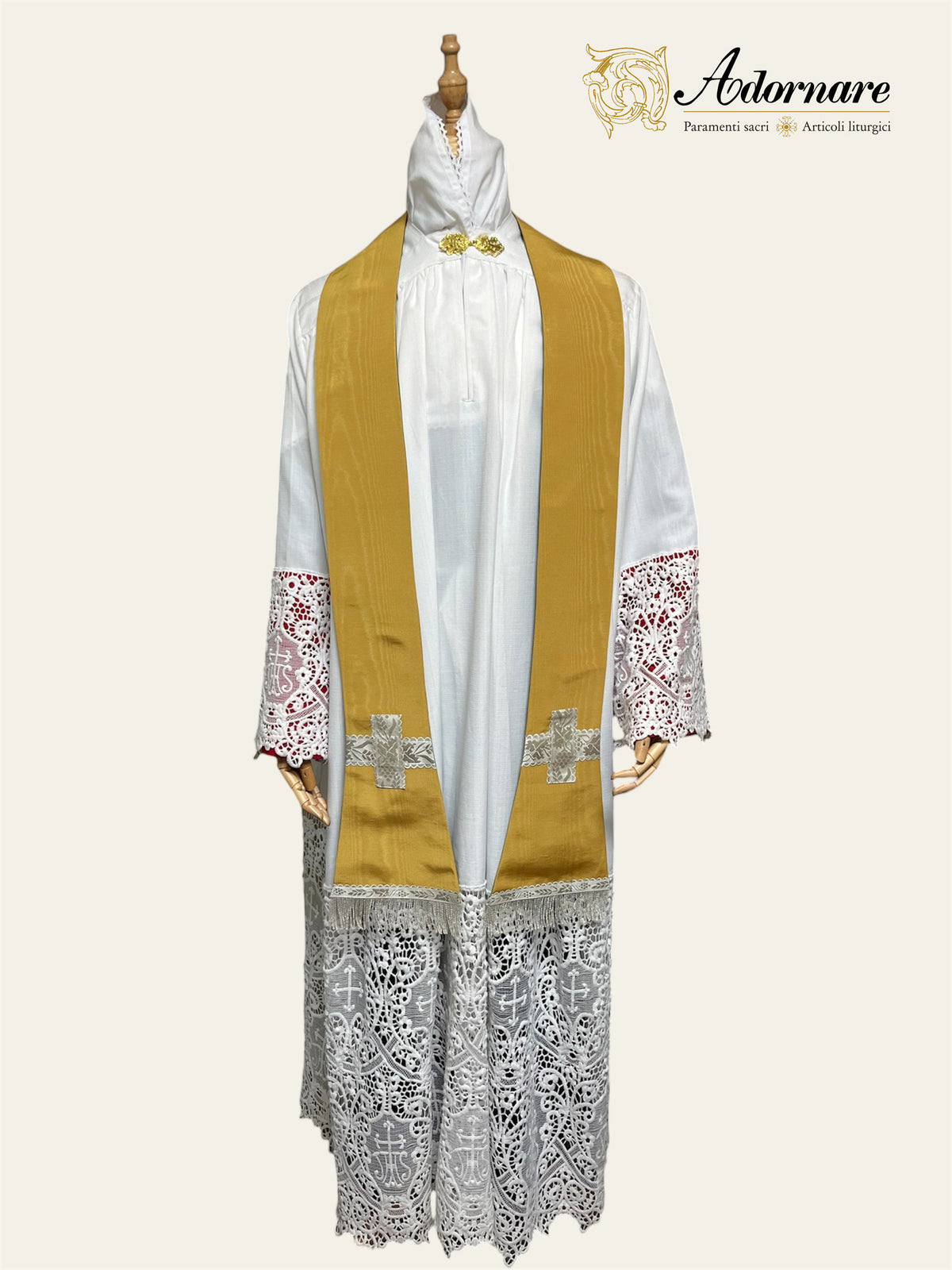 Contemporary Roman-cut Moiré Roman Chasuble Low Mass Set / Pianeta Romana Moiré