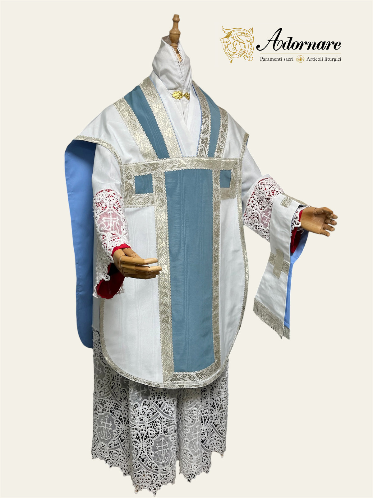 Contemporary Roman-cut Moiré Roman Chasuble Low Mass Set / Pianeta Romana Moiré