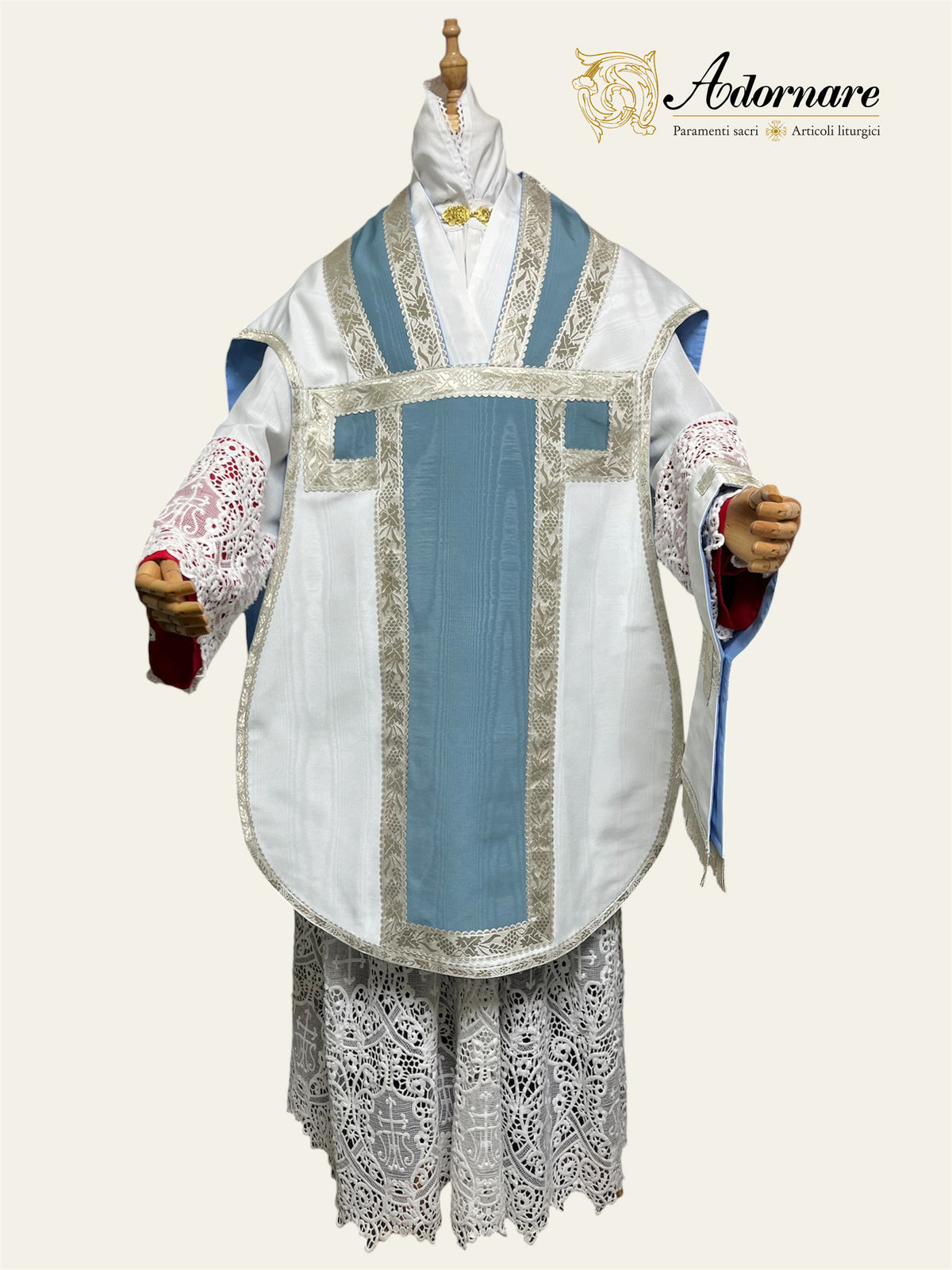 Contemporary Roman-cut Moiré Roman Chasuble Low Mass Set / Pianeta Romana Moiré
