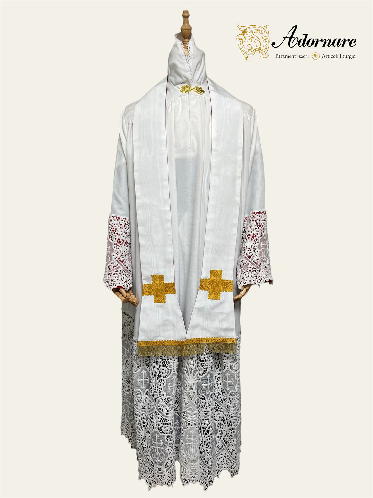 Contemporary Roman-cut Moiré Roman Chasuble Low Mass Set / Pianeta Romana Moiré