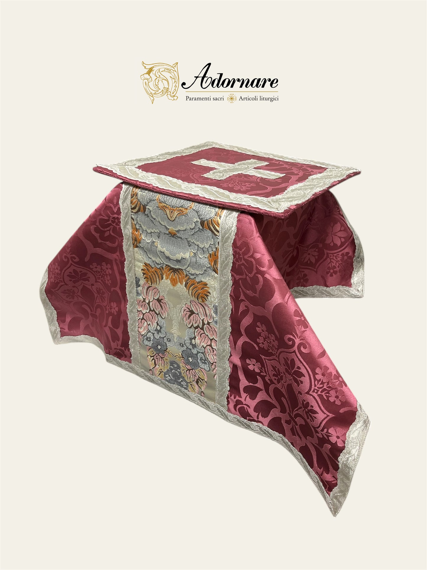 Contemporary Roman-cut Damask Roman Chasuble with brocade insert panel Low Mass Set / Pianeta Romana Damasco con inserti in broccato